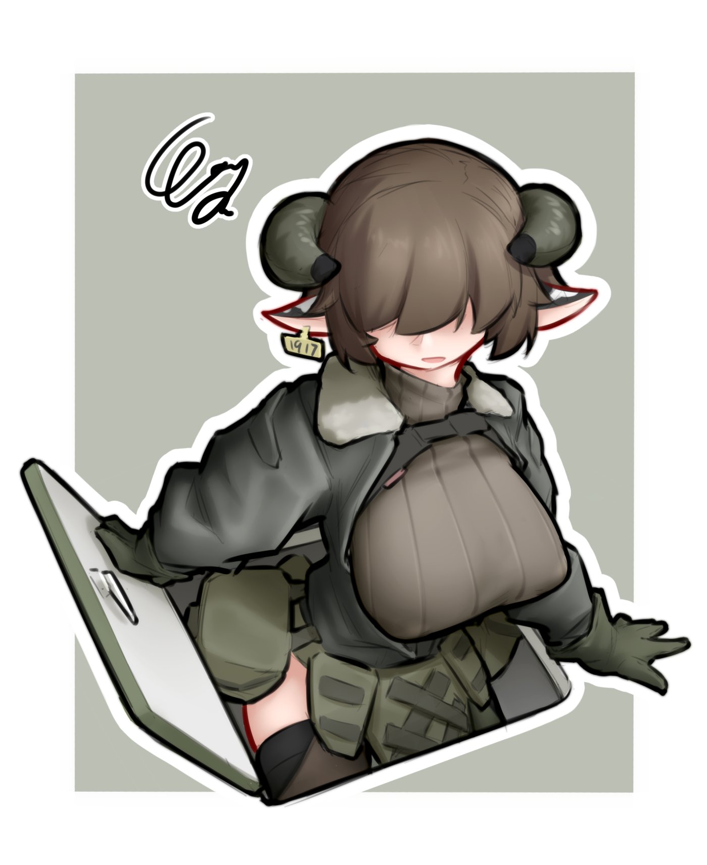 armedshipyard, character request, commentary, highres, symbol-only commentary, 1girl, animal ears, breasts, callsign: cedar, cow ears, fur-trimmed jacket, fur trim, gloves, green background, green gloves, grey jacket, hair over eyes, horns, jacket, large breasts, open mouth, simple background, two-tone background, white background