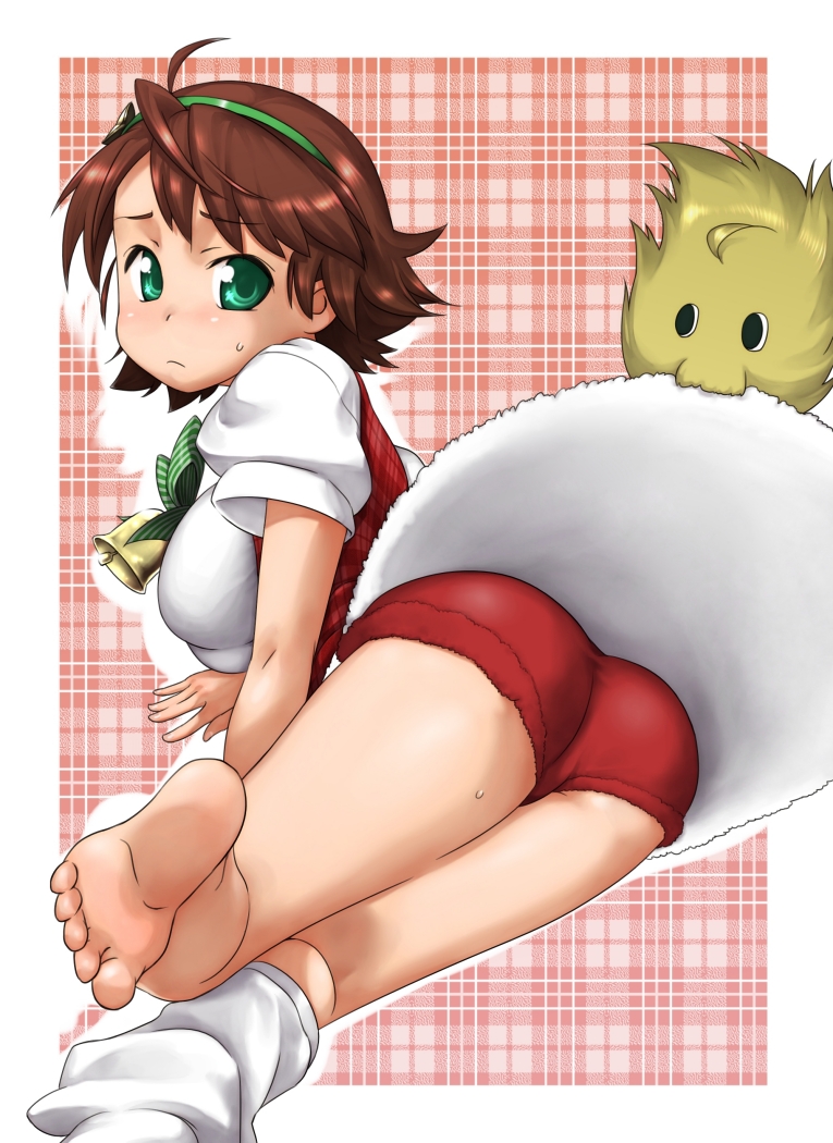 ttomm, awakened miki, hoshii miki, miki kuri, idolmaster, idolmaster (classic), idolmaster 1, 00s, ass, barefoot, brown hair, clothes lift, feet, short hair, single thighhigh, skirt, skirt lift, soles, solo, thighhighs, toes