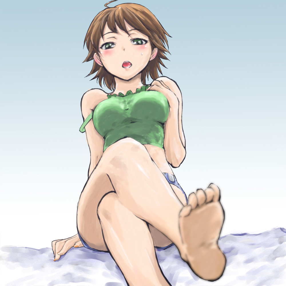 cif, awakened miki, hoshii miki, idolmaster, idolmaster (classic), idolmaster 1, 00s, 1girl, ahoge, barefoot, blush, brown hair, crossed legs, feet, female focus, foreshortening, from below, green eyes, short hair, shorts, sitting, solo