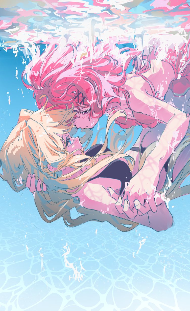 esubui, amaori renako, ouzuka mai, watashi ga koibito ni nareru wake naijan murimuri!, highres, 2girls, air bubble, bikini, black bikini, blonde hair, blue eyes, blush, bubble, eye contact, floating hair, frilled bikini, frills, hair intakes, hair ornament, hand on another's head, interlocked fingers, long hair, looking at another, multiple girls, pink bikini, pink hair, purple eyes, short hair, swimsuit, underwater, x hair ornament, yuri