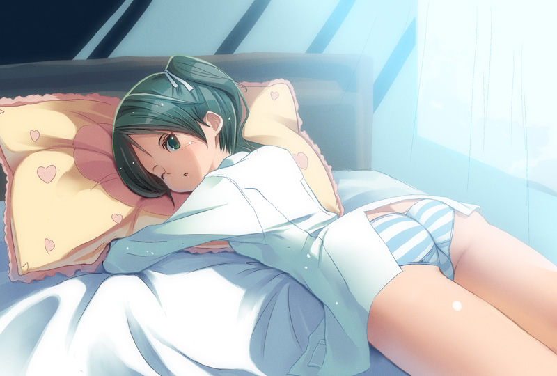 hisagi hotaru, francesca lucchini, strike witches, world witches series, bad id, bad pixiv id, 00s, 1girl, ass, bed, female focus, loli, lying, on stomach, one eye closed, panties, solo, striped clothes, striped panties, sunlight, twintails, underwear, wink