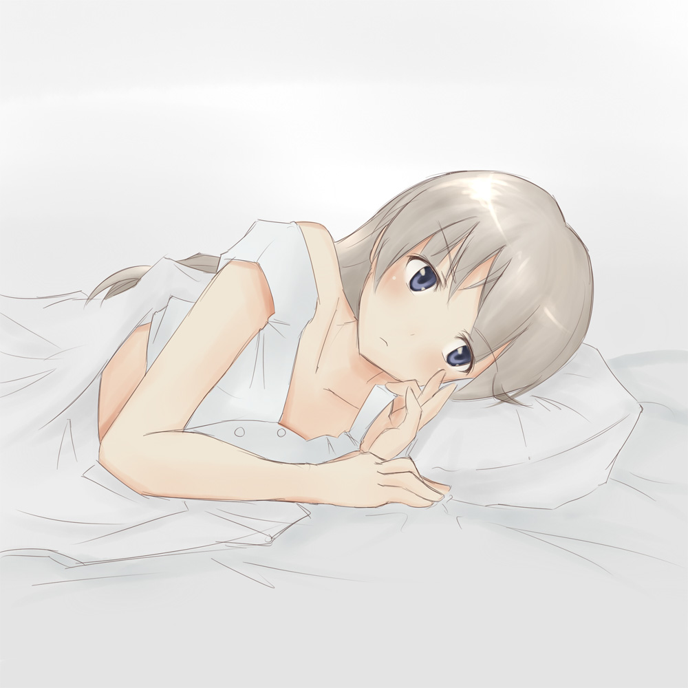 eila ilmatar juutilainen, hanyu, strike witches, world witches series, silver hair, 00s, 1girl, bed, blue eyes, female focus, lingerie, lying, pillow, solo, underwear