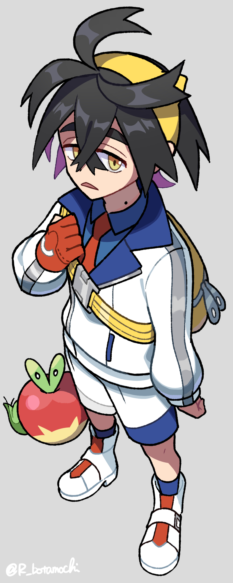 botamochi (exwelder), applin, kieran (pokemon), nintendo, pokemon, pokemon sv, highres, 1boy, apple, black hair, blue shirt, blue socks, blueberry academy school uniform, collared shirt, crossed bangs, food, fruit, full body, gen 8 pokemon, gloves, grey background, hair between eyes, hairband, jacket, long sleeves, looking at viewer, male focus, mole, mole on neck, multicolored hair, necktie, open mouth, pokemon (creature), purple hair, red gloves, red necktie, school uniform, shirt, shoes, shorts, simple background, single glove, socks, standing, white jacket, white shoes, white shorts, yellow bag, yellow eyes, yellow hairband
