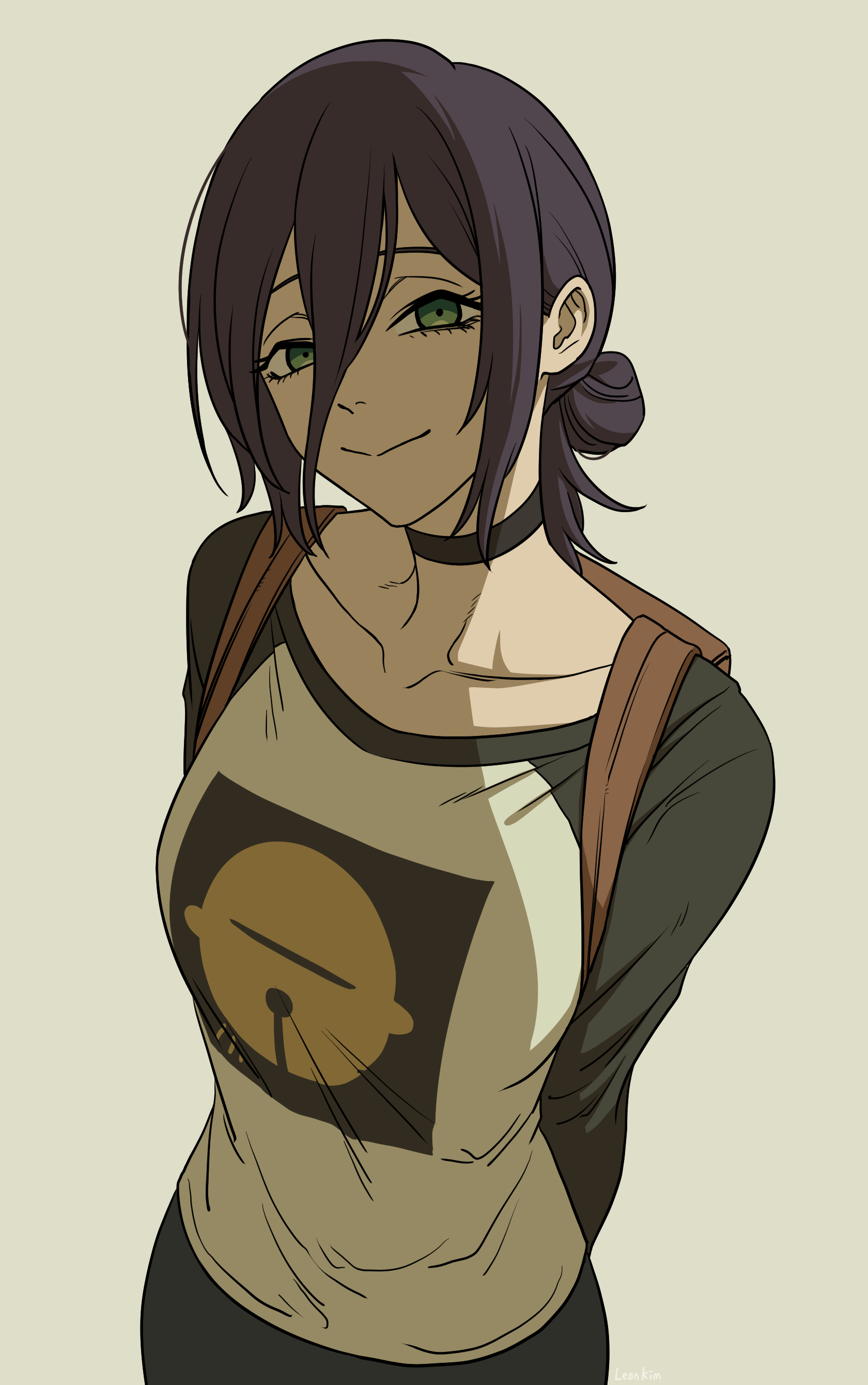 kimleon, reze (chainsaw man), chainsaw man, absurdres, highres, 1girl, arms behind back, black choker, black hair, brown bag, choker, collarbone, green eyes, hair between eyes, long hair between eyes, looking at viewer, raglan sleeves, simple background, smile, solo, two-tone shirt