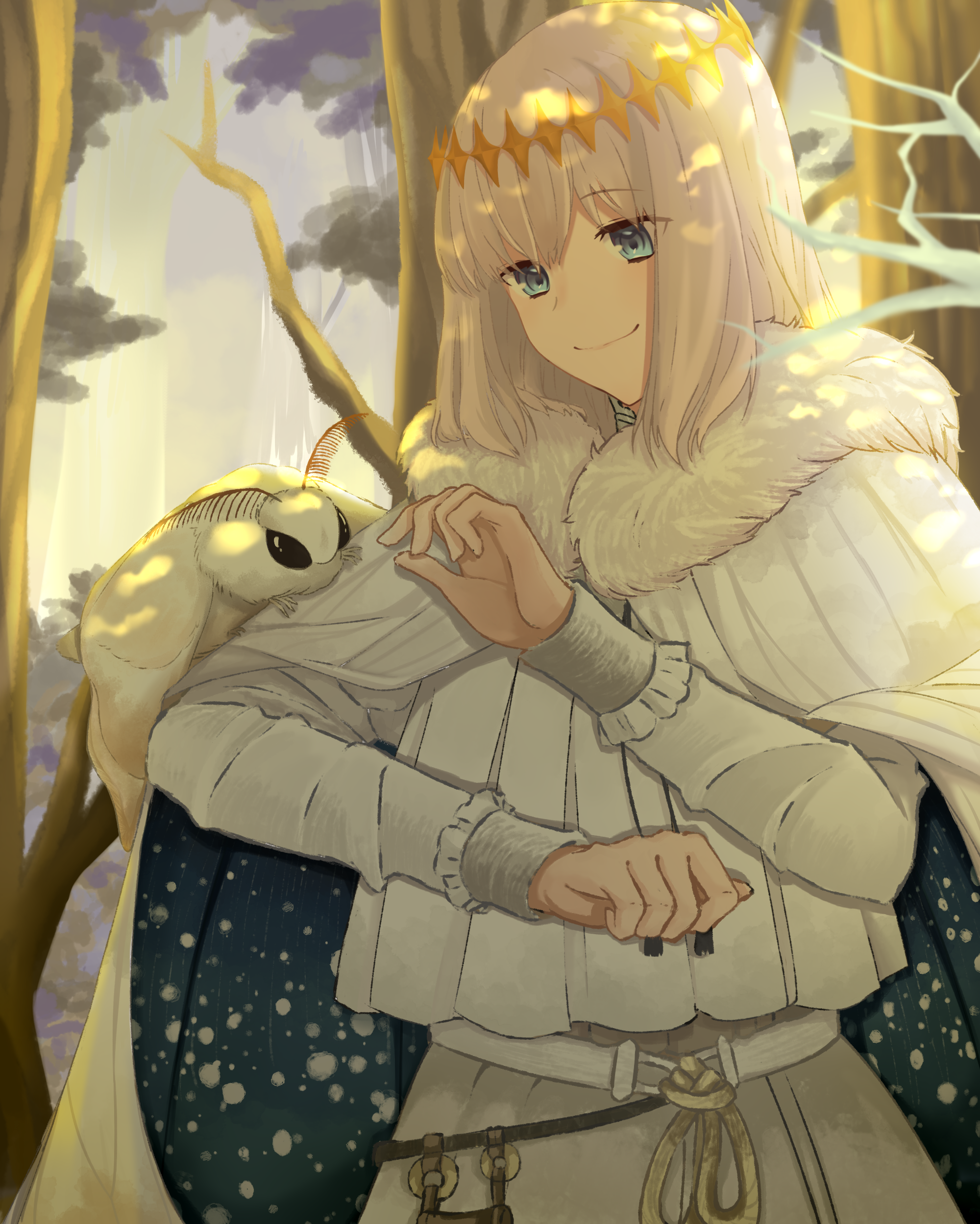 minako larima, blanca (fate), oberon (fate), fate/grand order, fate (series), absurdres, highres, 1boy, androgynous, bug, cloak, cowboy shot, crown, fur-trimmed cloak, fur trim, insect, medium hair, moth, oversized bug, smile, solo, white hair