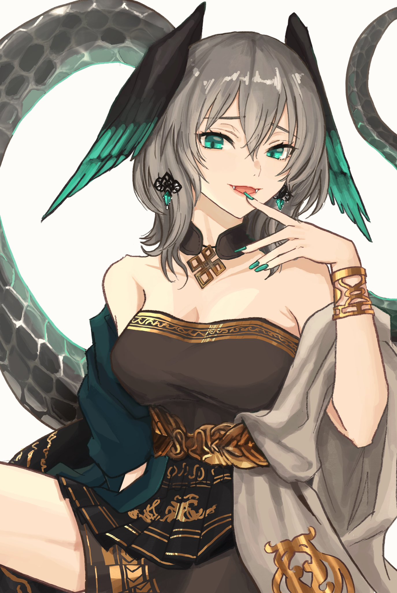 piroropepon, ho'olheyak (arknights), ho'olheyak (carriage of the winds of time) (arknights), ambience synesthesia, arknights, highres, 1girl, aqua eyes, bare shoulders, black dress, bracelet, breasts, cleavage, dress, fangs, feathered wings, gold bracelet, grey hair, hair between eyes, hand up, head wings, jewelry, long tail, looking at viewer, medium hair, official alternate costume, parted lips, snake tail, solo, strapless, strapless dress, tail, white background, wings