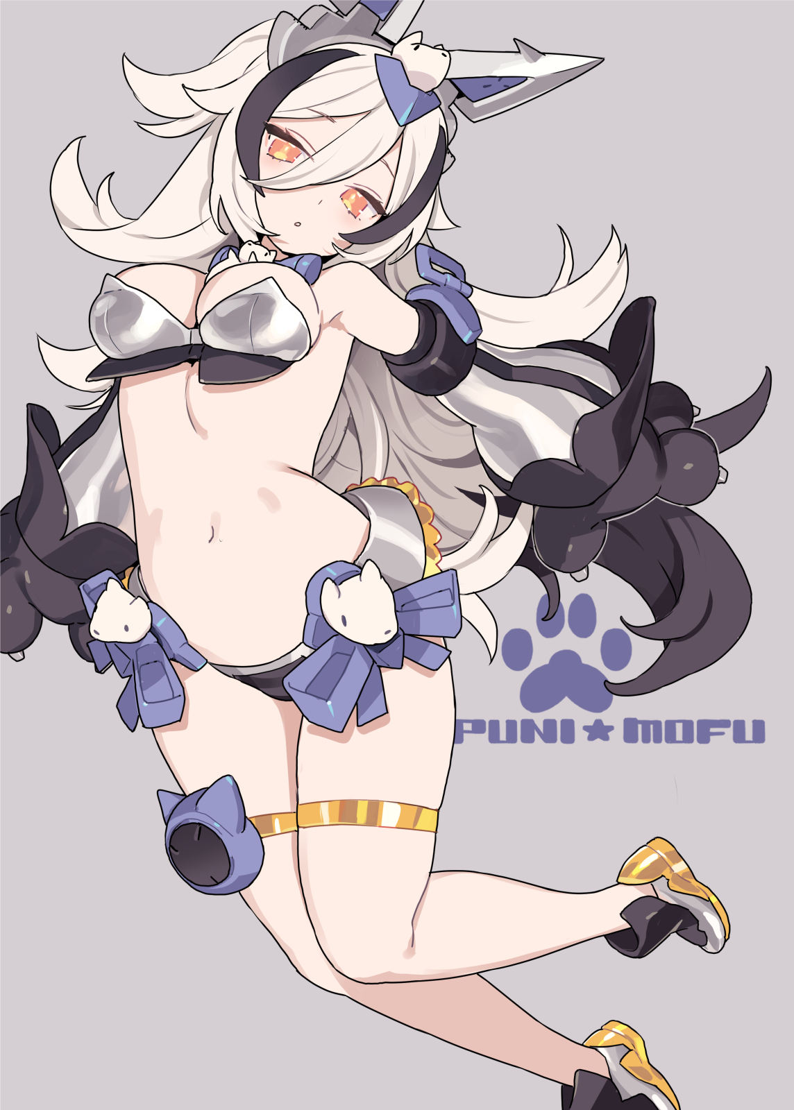 blade (galaxist), puni mofu lang, megami device, commentary request, highres, 1girl, bandeau, black gloves, black hair, black panties, black sleeves, blue bow, blue bowtie, bow, bowtie, breasts, cleavage, detached sleeves, full body, gloves, grey background, grey bandeau, grey shoes, hair between eyes, headgear, long hair, long hair between eyes, long sleeves, looking at viewer, medium breasts, midriff, multicolored hair, navel, official alternate color, orange eyes, panties, parted lips, puffy long sleeves, puffy sleeves, shoes, solo, streaked hair, striped sleeves, thigh strap, two-tone hair, two-tone sleeves, underwear, very long hair, white hair, white sleeves