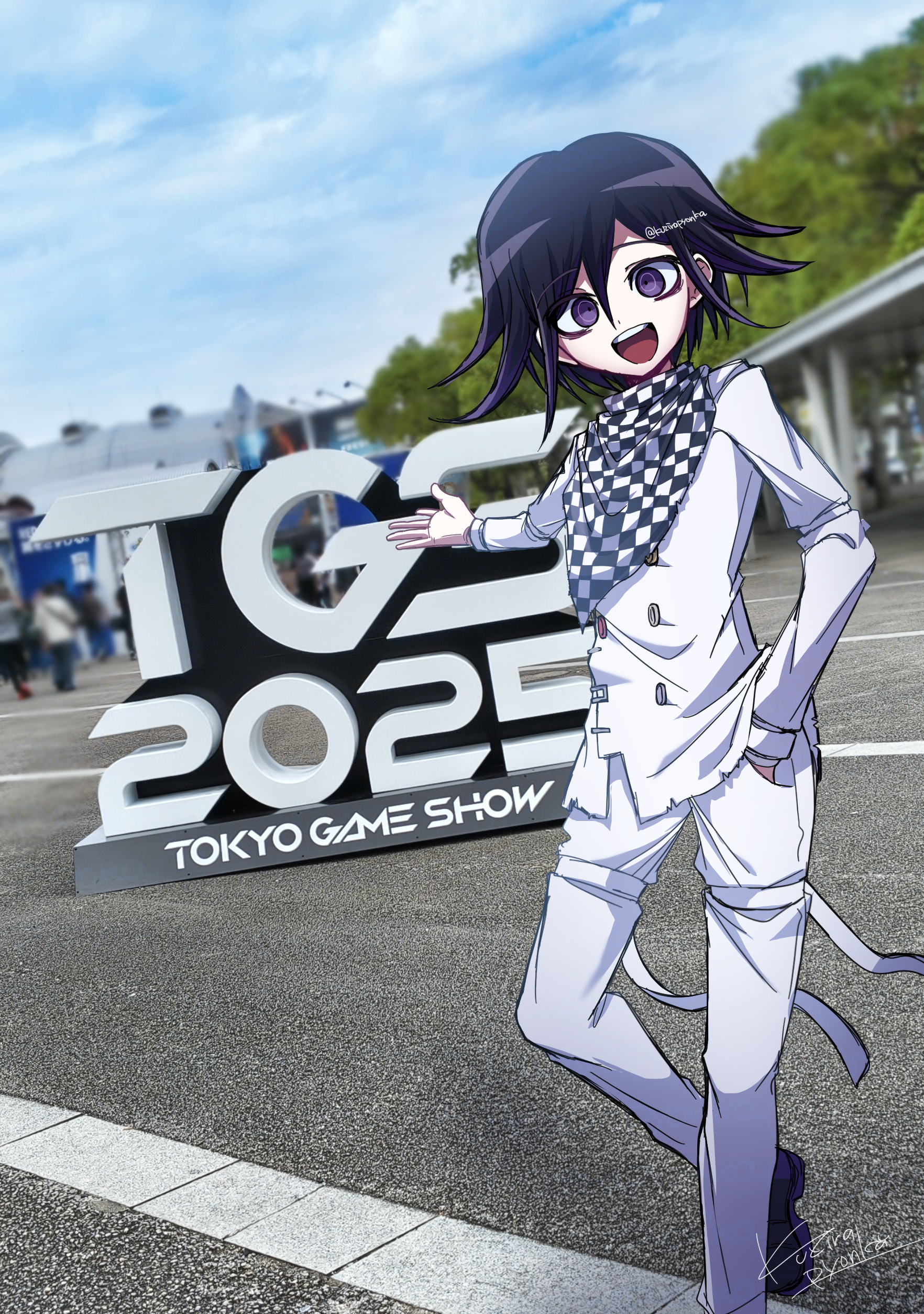 kujira pyon ka, oma kokichi, danganronpa (series), danganronpa v3: killing harmony, absurdres, commentary request, highres, 1boy, 2025, arm belt, black hair, blue sky, buttons, checkered clothes, checkered scarf, flipped hair, hair between eyes, hand in pocket, long sleeves, looking at viewer, male focus, multicolored buttons, open mouth, outdoors, pants, photo background, purple eyes, purple hair, ringed eyes, scarf, short hair, signature, sky, smile, solo, standing, thigh strap, tokyo game show, twitter username, two-tone scarf, wide-eyed