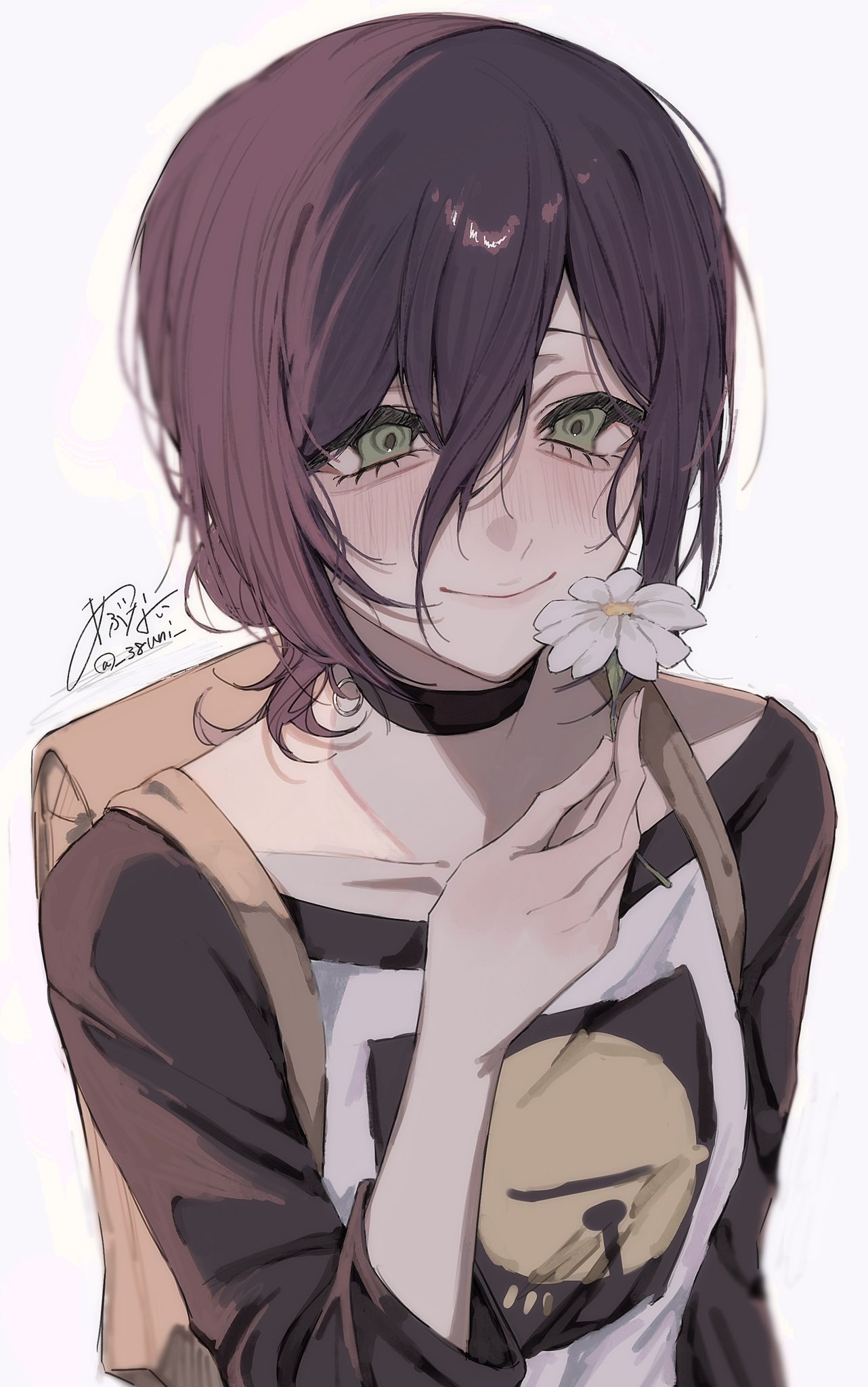 reze (chainsaw man), chainsaw man, highres, 1girl, 38uii, backpack, bag, black choker, blush, choker, daisy (flower), flower, green eyes, holding, holding flower, purple hair, short hair, simple background, smile, solo, upper body, white background, white flower, yellow bag