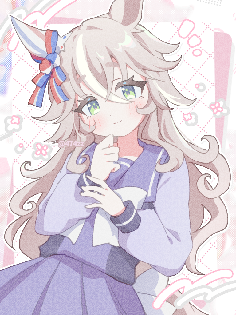 anzen robo (474zz), wonder acute (umamusume), umamusume, 1girl, animal ears, blue eyes, blush, bow, bowtie, breasts, closed mouth, ear bow, ear covers, ear ornament, green eyes, grey hair, hair between eyes, hair ornament, horse ears, horse girl, horse tail, long hair, long sleeves, looking at viewer, multicolored hair, purple sailor collar, purple serafuku, purple shirt, purple skirt, sailor collar, sailor shirt, school uniform, serafuku, shirt, single ear cover, skirt, smile, solo, streaked hair, tail, thick eyebrows, tracen school uniform, white bow, white bowtie