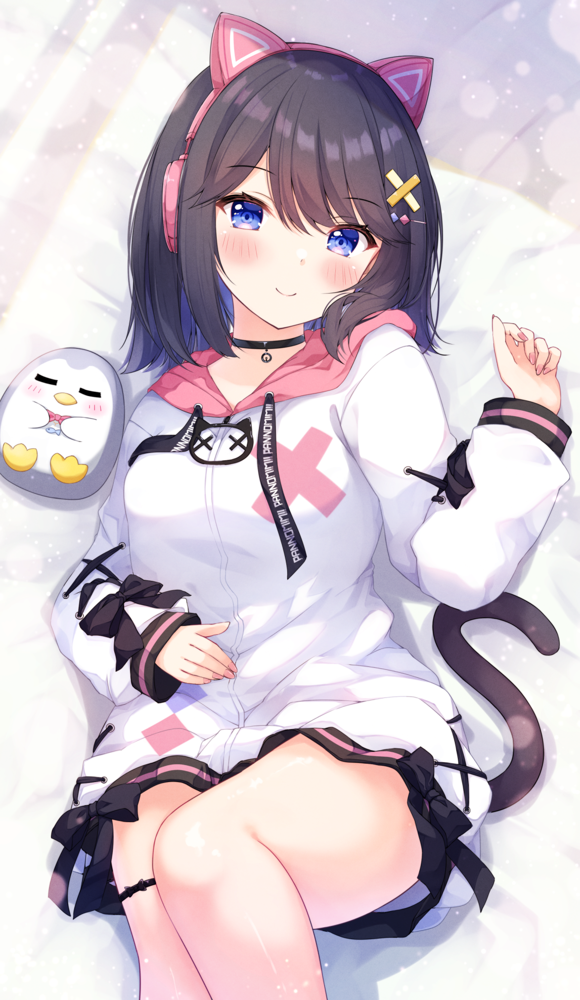 fuuna, original, commentary request, commission, highres, skeb commission, 1girl, animal ear headphones, animal ears, black bow, black choker, black hair, blue eyes, blue hair, blush, bow, breasts, choker, closed mouth, drawstring, fake animal ears, feet out of frame, hair ornament, hairclip, hand up, headphones, hood, hood down, hooded jacket, jacket, long sleeves, looking at viewer, lying, medium breasts, multicolored hair, on back, puffy long sleeves, puffy sleeves, shirayuki yuuri, sleeves past wrists, smile, solo, tail, two-tone hair, white jacket, x hair ornament