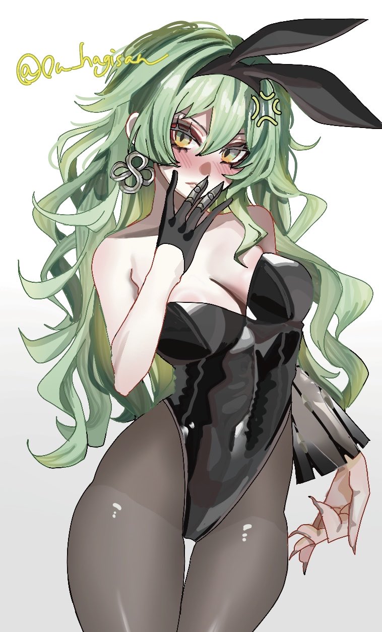 gettou0 0, mobius (honkai impact), honkai (series), honkai impact 3rd, commentary request, highres, 1girl, alternate costume, anger vein, animal ears, bare shoulders, black gloves, black leotard, black pantyhose, breasts, cleavage, earrings, fake animal ears, gloves, green hair, jewelry, large breasts, leotard, long hair, looking at viewer, pantyhose, playboy bunny, rabbit ears, simple background, slit pupils, solo, twitter username, very long hair, white background
