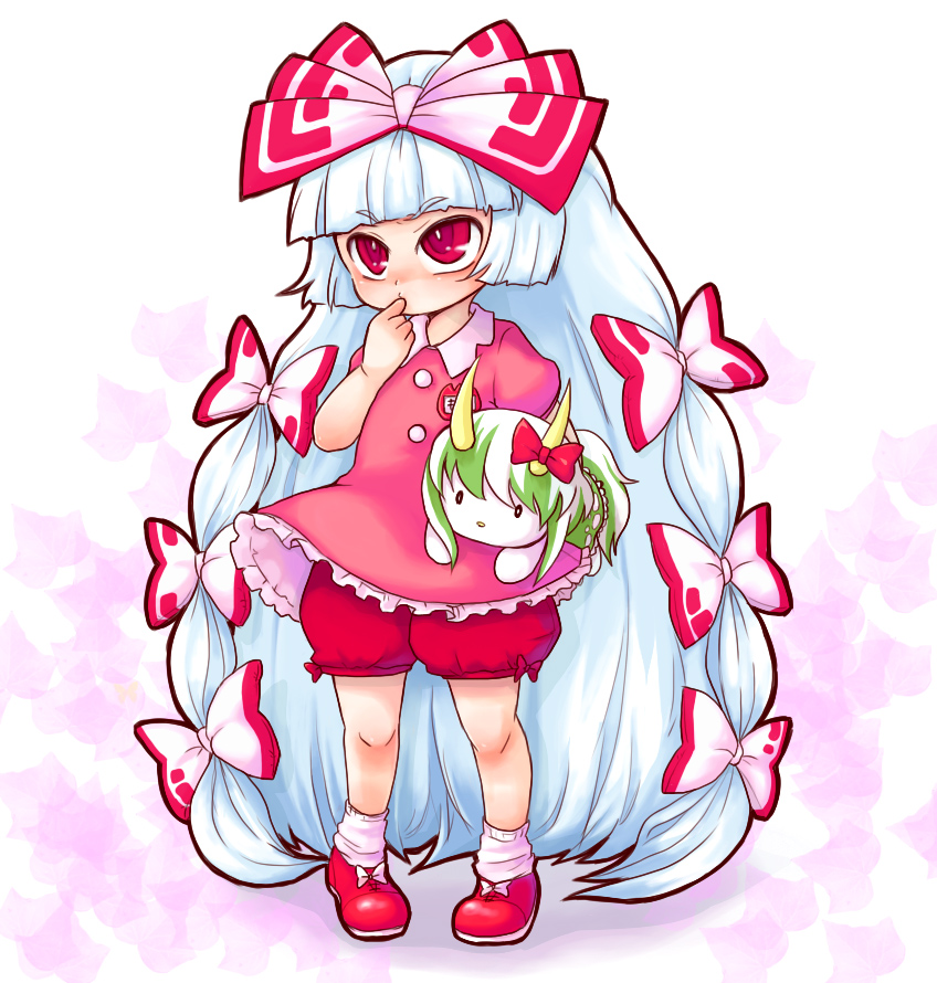 kty (04), ex-keine, fujiwara no mokou, kamishirasawa keine, touhou, silver hair, 1girl, aged down, chibi, child, female focus, green hair, horns, long hair, pigeon-toed, red eyes, ribbon, solo, tail