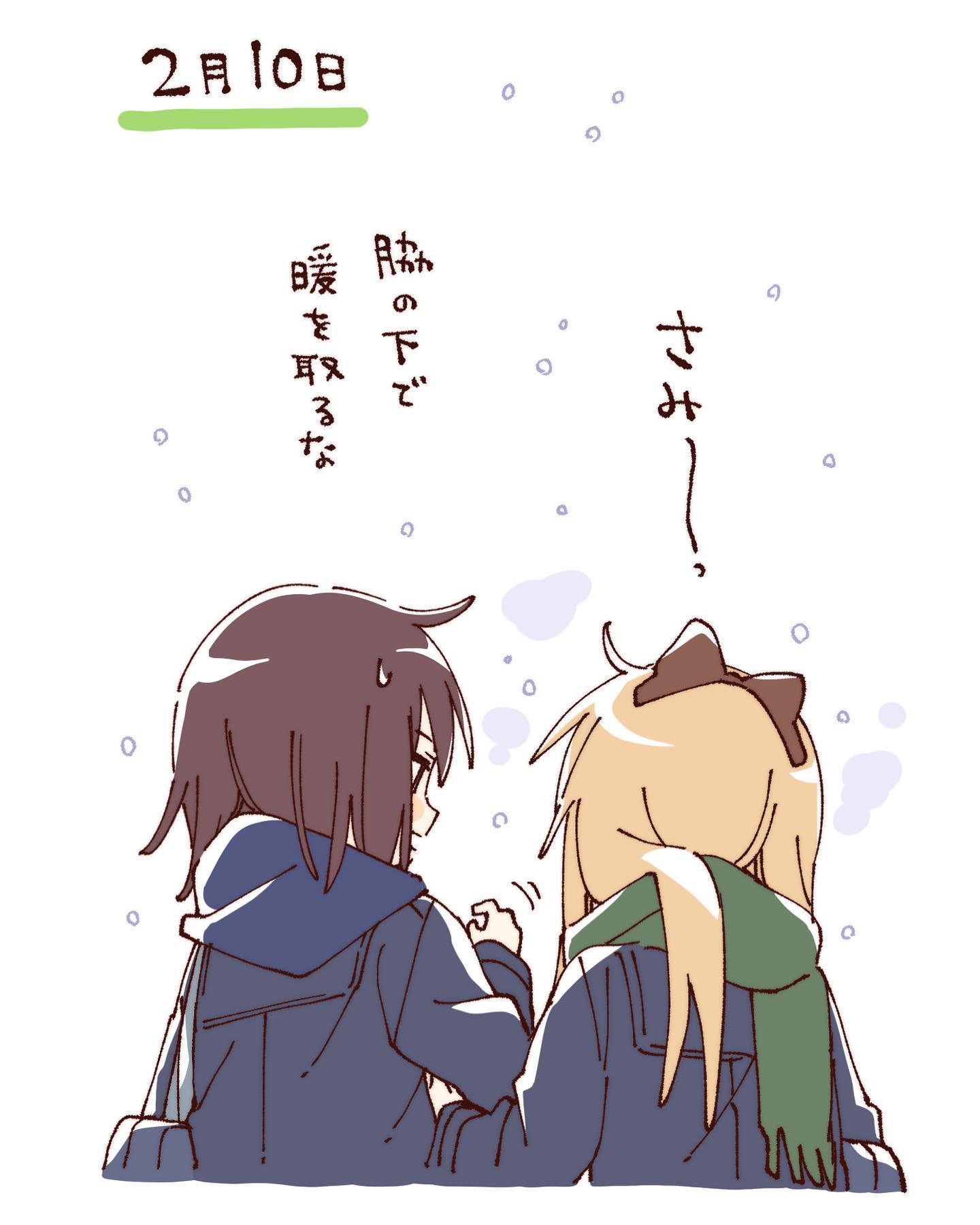 namori, funami yui, toshinou kyouko, yuruyuri, hashtag-only commentary, highres, translation request, 2girls, blonde hair, blue coat, blue scarf, blush stickers, bow, brown bow, brown hair, coat, cropped torso, from behind, green scarf, hair bow, hand up, long hair, long sleeves, multiple girls, open mouth, scarf, short hair, simple background, sweatdrop, white background