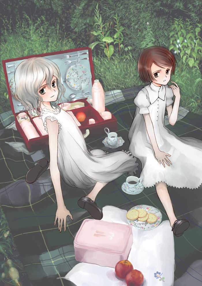 mocha, akanegi atsuko, haruno kotori, kita e, silver hair, 00s, 2girls, brown hair, cup, dress, grass, multiple girls, picnic, plate, shoes, short hair, sitting, tea, teacup