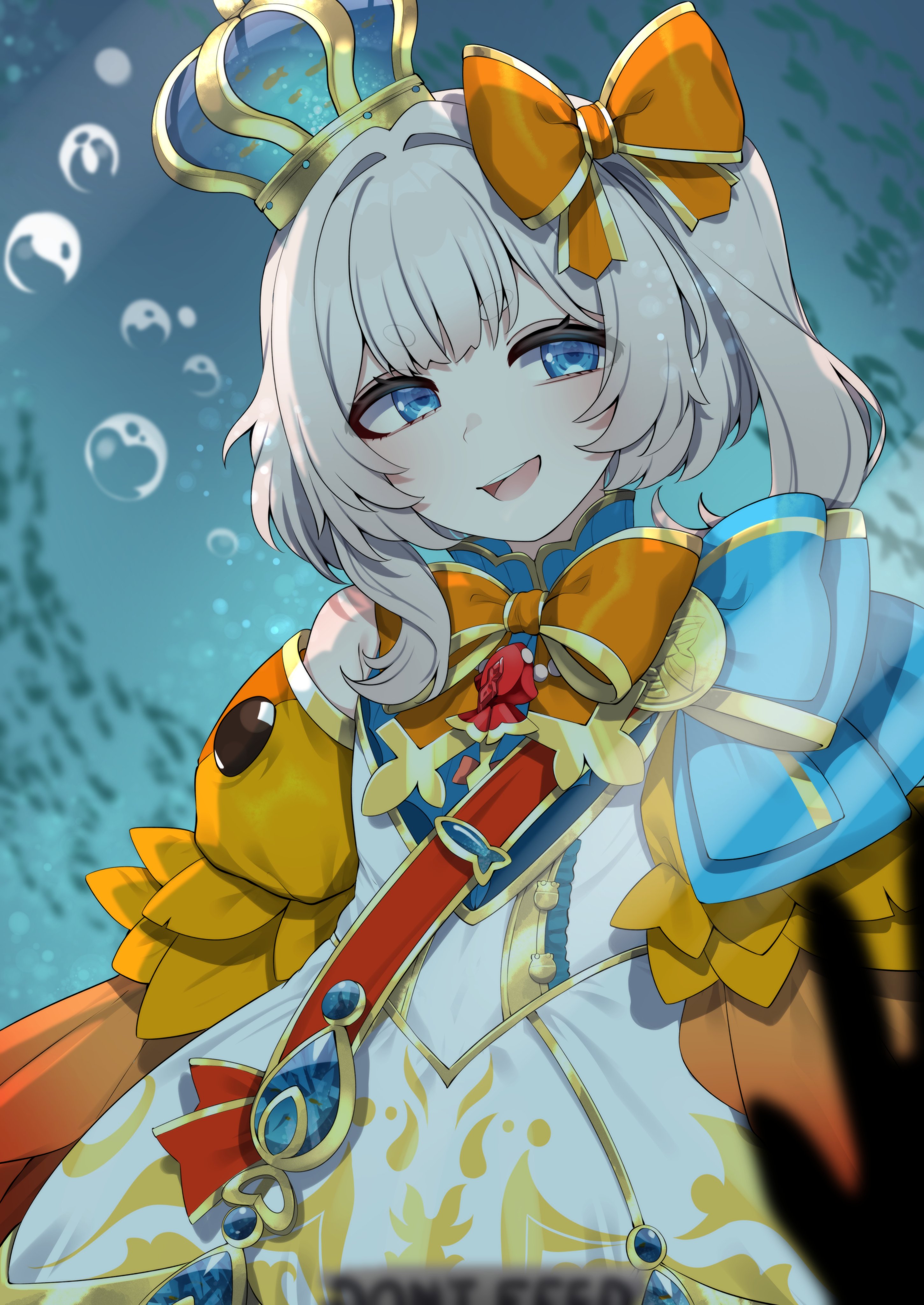 valefal coneri, marimari (vtuber), marimari (vtuber) (marimari 2.0), phase connect, absurdres, highres, 1girl, blue eyes, bow, bowtie, bubble, crown, hair bow, open mouth, orange bow, orange bowtie, school of fish, side ponytail, smile, solo, symbol-shaped pupils, underwater, virtual youtuber, white hair