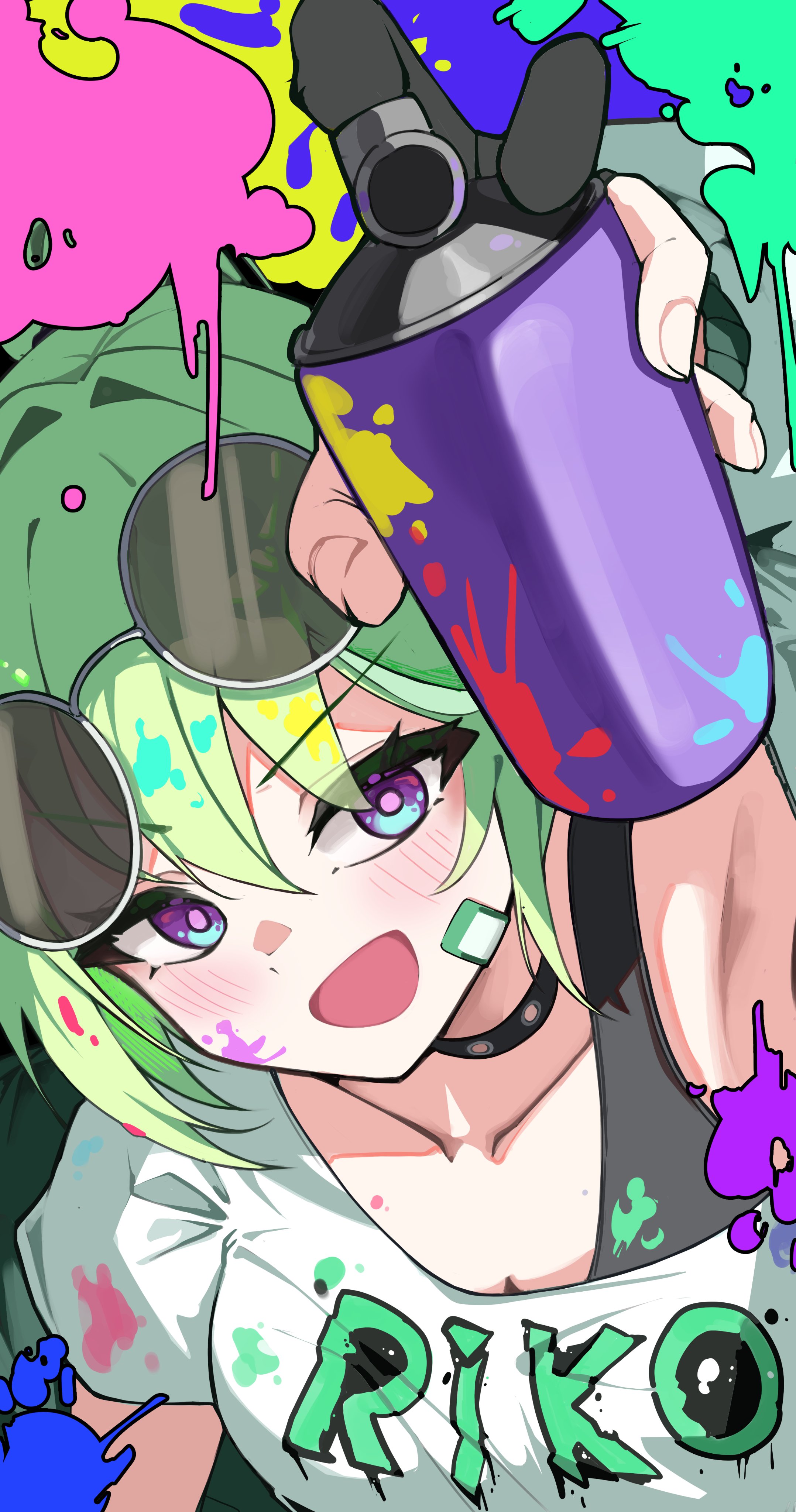 yuzuha riko, stellive, absurdres, commentary request, highres, korean commentary, 1girl, arm up, armpits, bandaid, bandaid on cheek, bandaid on face, black collar, black sports bra, blush, character name, collar, collarbone, colorful, eyewear on head, fingernails, green hair, hair between eyes, holding, holding spray can, long bangs, looking at viewer, off-shoulder shirt, off shoulder, open mouth, paint on clothes, paint splatter, pink pupils, print shirt, purple eyes, renibou, round eyewear, shirt, smile, solo, sports bra, spray can, upper body, v-shaped eyebrows, virtual youtuber, white shirt