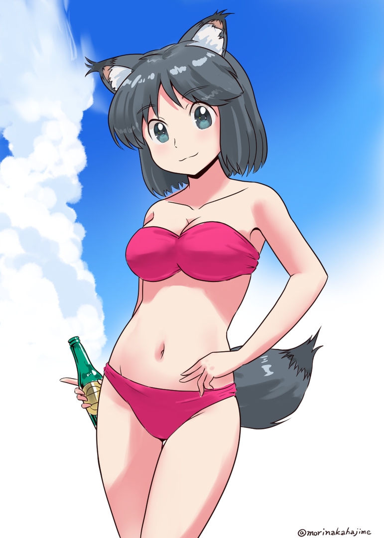 dothiko, morinaka hajime, original, commentary request, 1girl, animal ears, artist name, bikini, bottle, breasts, cloud, cloudy sky, collarbone, grey hair, holding, holding bottle, looking at viewer, navel, outdoors, pink bikini, raccoon ears, raccoon girl, raccoon tail, short hair, sky, smile, solo, swimsuit, tail