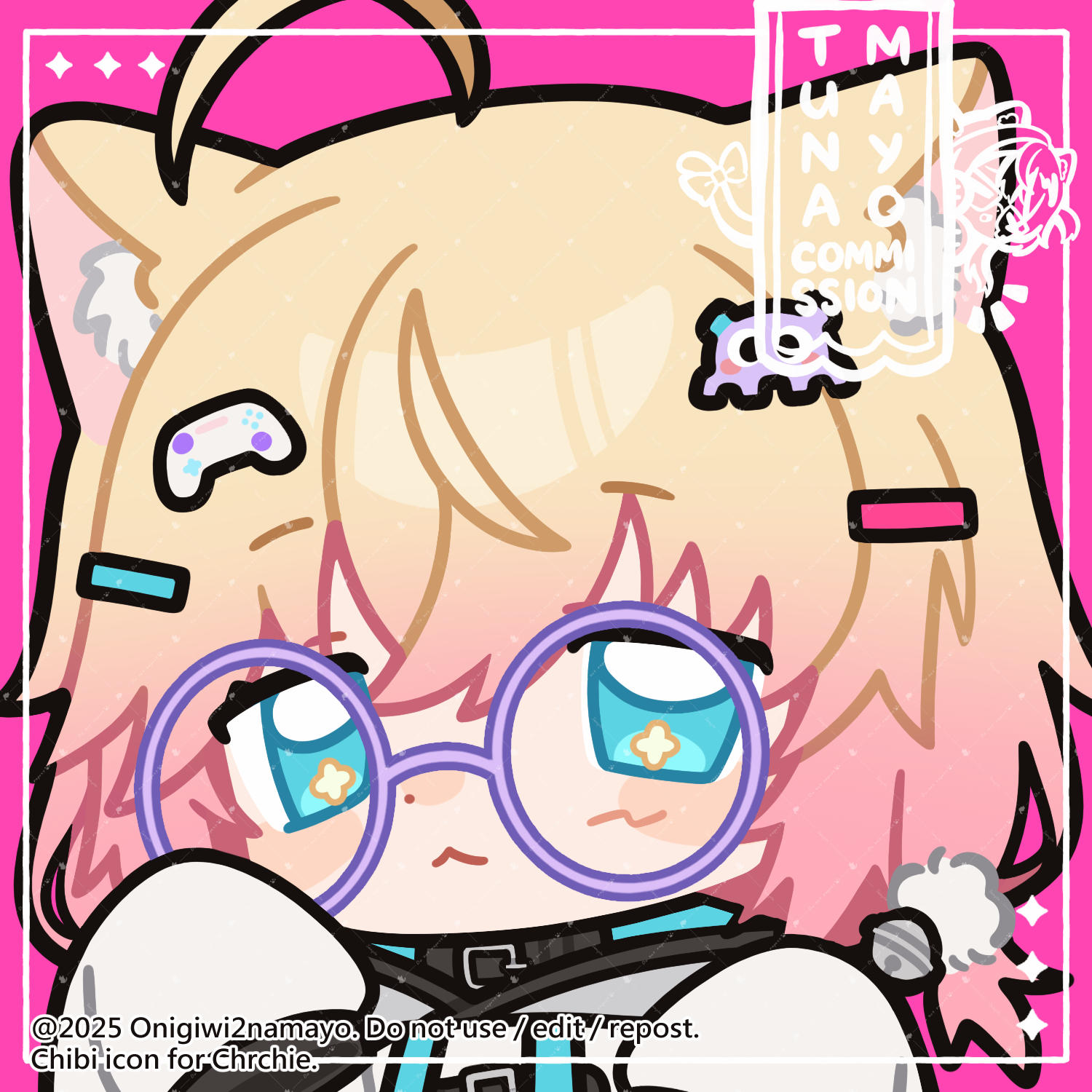minikomew, indie virtual youtuber, commentary, commission, highres, vgen commission, 1girl, :<, ahoge, animal ear fluff, animal ears, aqua eyes, artist name, bell, blonde hair, blush, blush stickers, cat ears, cat girl, chibi, chibi only, closed mouth, controller hair ornament, dated, dot nose, english text, flat color, glasses, gradient hair, hair bell, hair ornament, hairclip, multicolored hair, onigiwi2namayo, pink background, pink hair, portrait, purple-framed eyewear, round eyewear, sleeves past fingers, sleeves past wrists, virtual youtuber