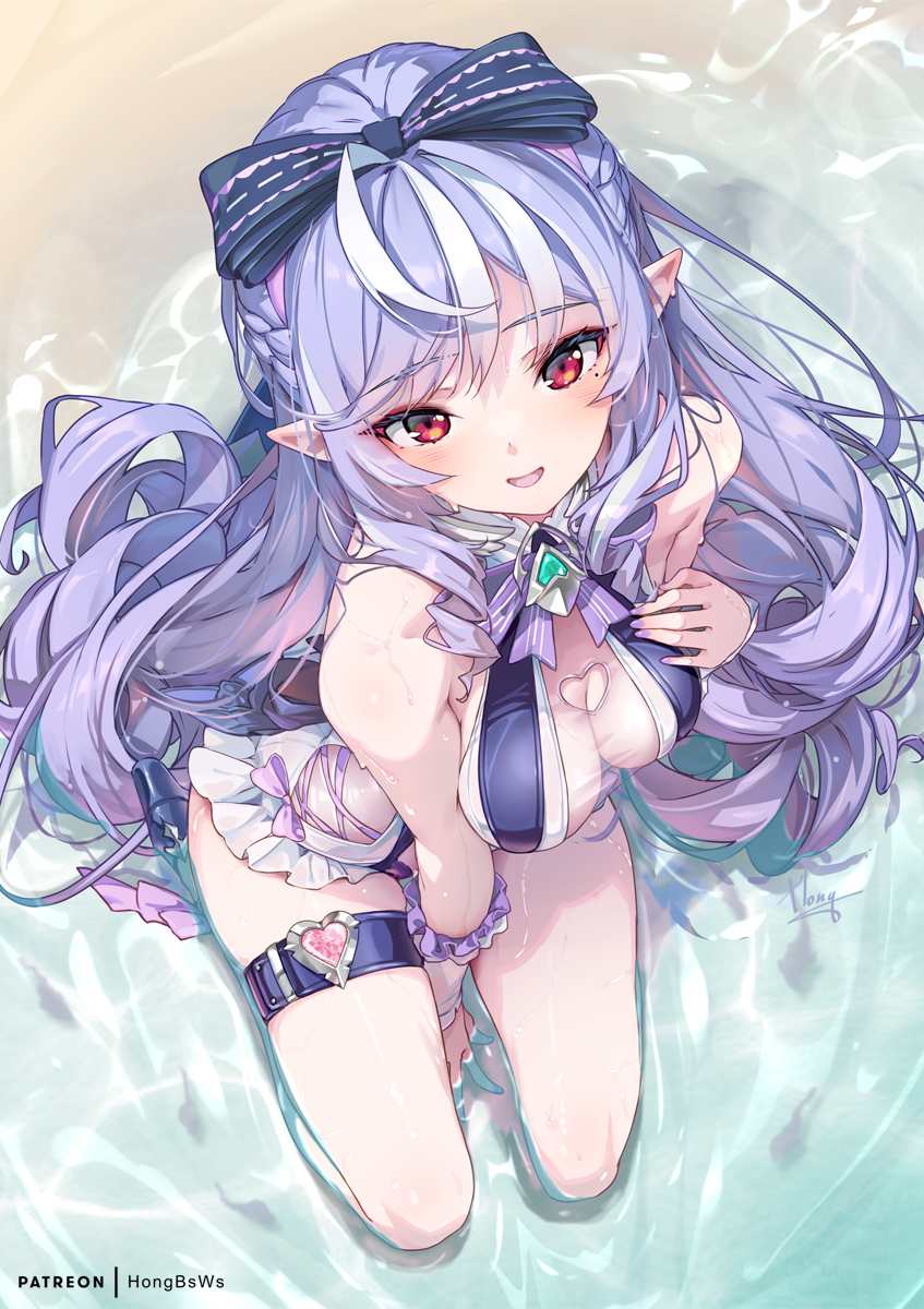 hong (white spider), vivian banshee, vivian banshee (iris of the shore), zenless zone zero, highres, 1girl, blue one-piece swimsuit, blush, bow, breasts, frilled hairband, frills, hairband, long hair, looking at viewer, medium breasts, multicolored hair, official alternate costume, one-piece swimsuit, open mouth, pointy ears, purple hair, red eyes, smile, solo, streaked hair, swimsuit, thighs, two-tone one-piece swimsuit, white hair, white one-piece swimsuit
