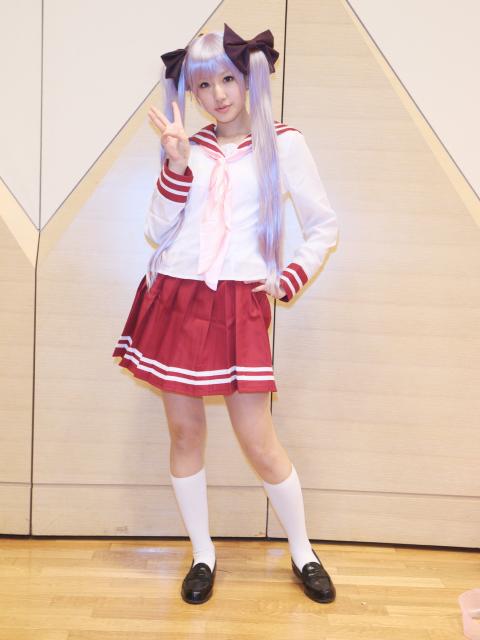 saya (cosplayer), hiiragi kagami, lucky star, photo (medium), cosplay, hiiragi kagami (cosplay), school uniform, skirt, twintails