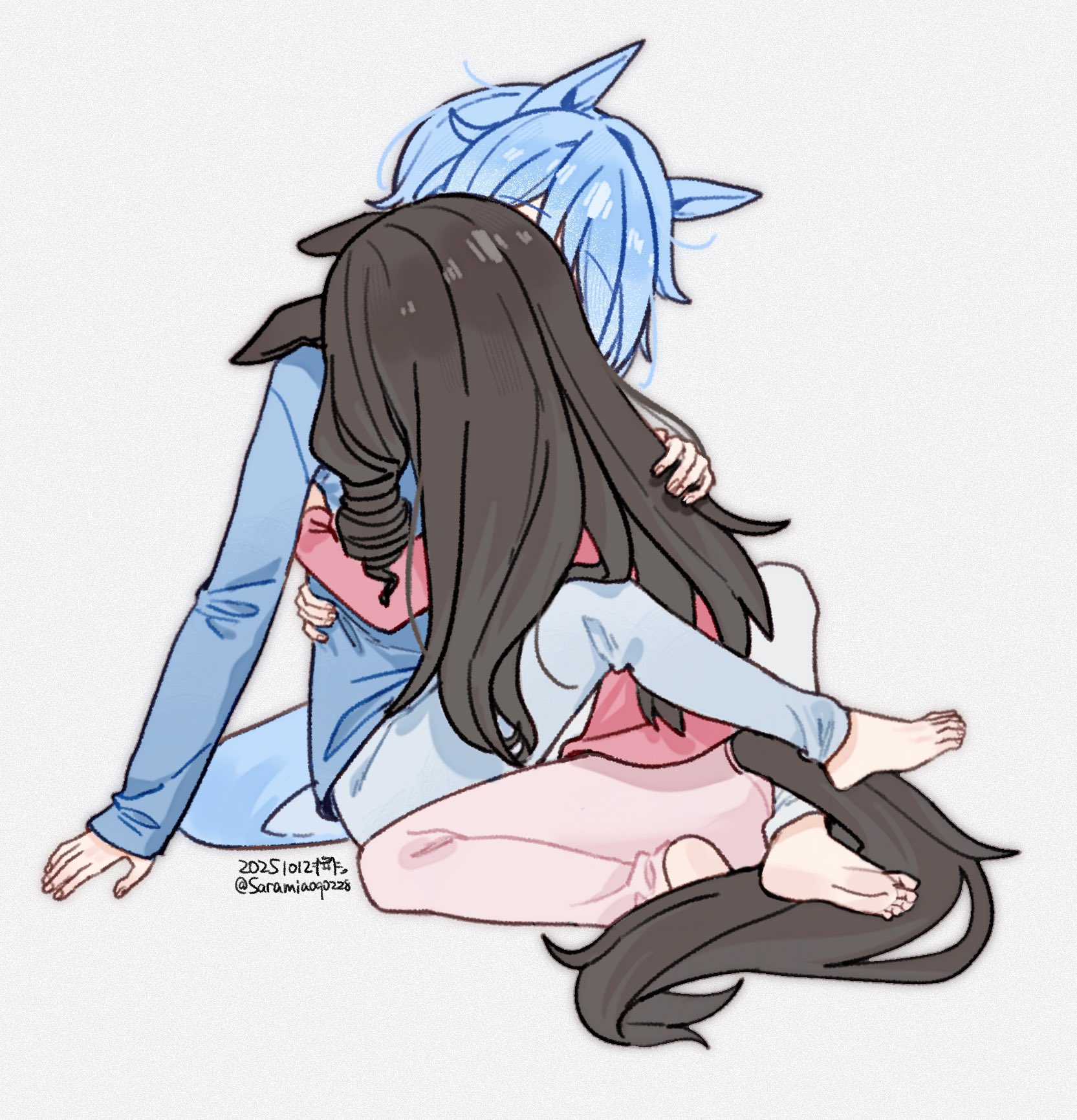 saramiao-chan, daiichi ruby (umamusume), k.s.miracle (umamusume), umamusume, commentary request, highres, 2girls, animal ears, arms around waist, asymmetrical bangs, barefoot, black hair, blue hair, blue pants, blue shirt, covered face, crossed ankles, dated, feet, from behind, full body, grey background, horse ears, horse girl, horse tail, hug, kneeling, leg lock, long hair, long sleeves, messy hair, multiple girls, pajamas, pants, pink pants, red shirt, ringlets, shirt, short hair, simple background, tail, toes, twitter username, very long hair, yuri