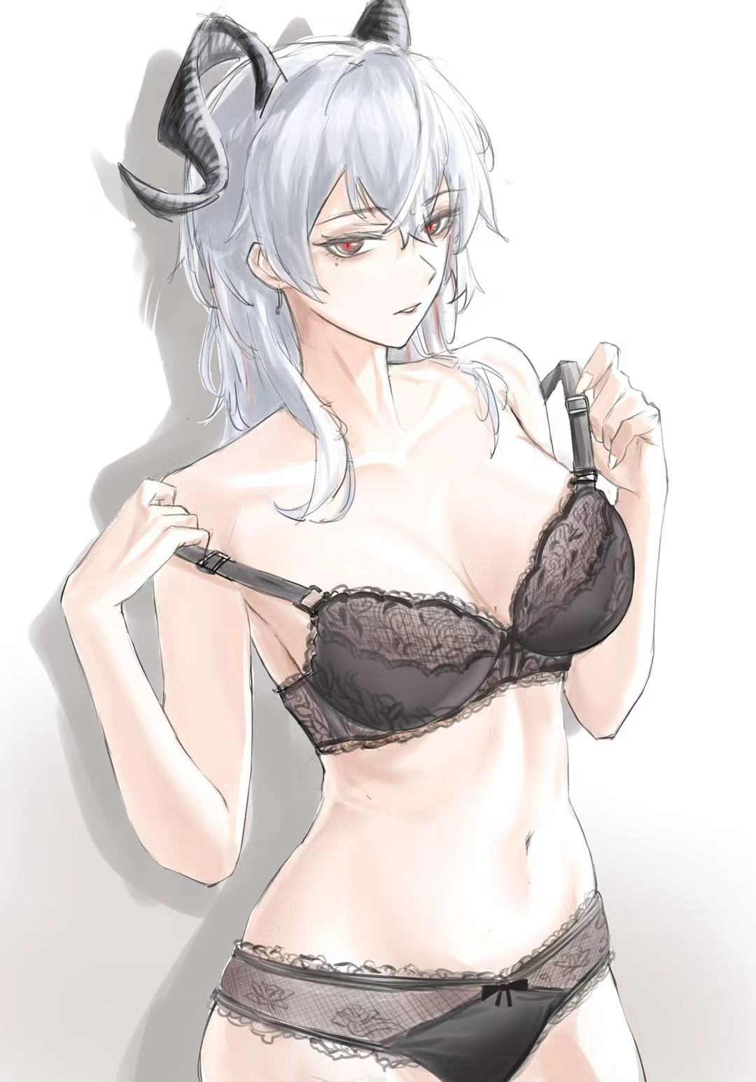 tf (weta7855), zani (wuthering waves), wuthering waves, commentary, highres, 1girl, bare shoulders, black bra, black eyes, black horns, black panties, bra, breasts, cleavage, collarbone, curled horns, horns, large breasts, long hair, looking at viewer, multicolored eyes, multicolored hair, navel, panties, parted lips, red eyes, simple background, solo, stomach, streaked hair, two-tone eyes, underwear, underwear only, white background