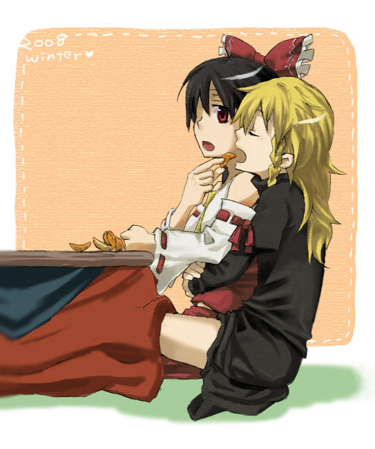 kuroda (artist), kuroda (nanchara flight), kuroda (pixiv260283), hakurei reimu, kirisame marisa, touhou, bad id, bad pixiv id, 2girls, black hair, blonde hair, braid, detached sleeves, eating, feeding, female focus, food, fruit, hug, japanese clothes, kotatsu, mandarin orange, miko, multiple girls, table, yuri