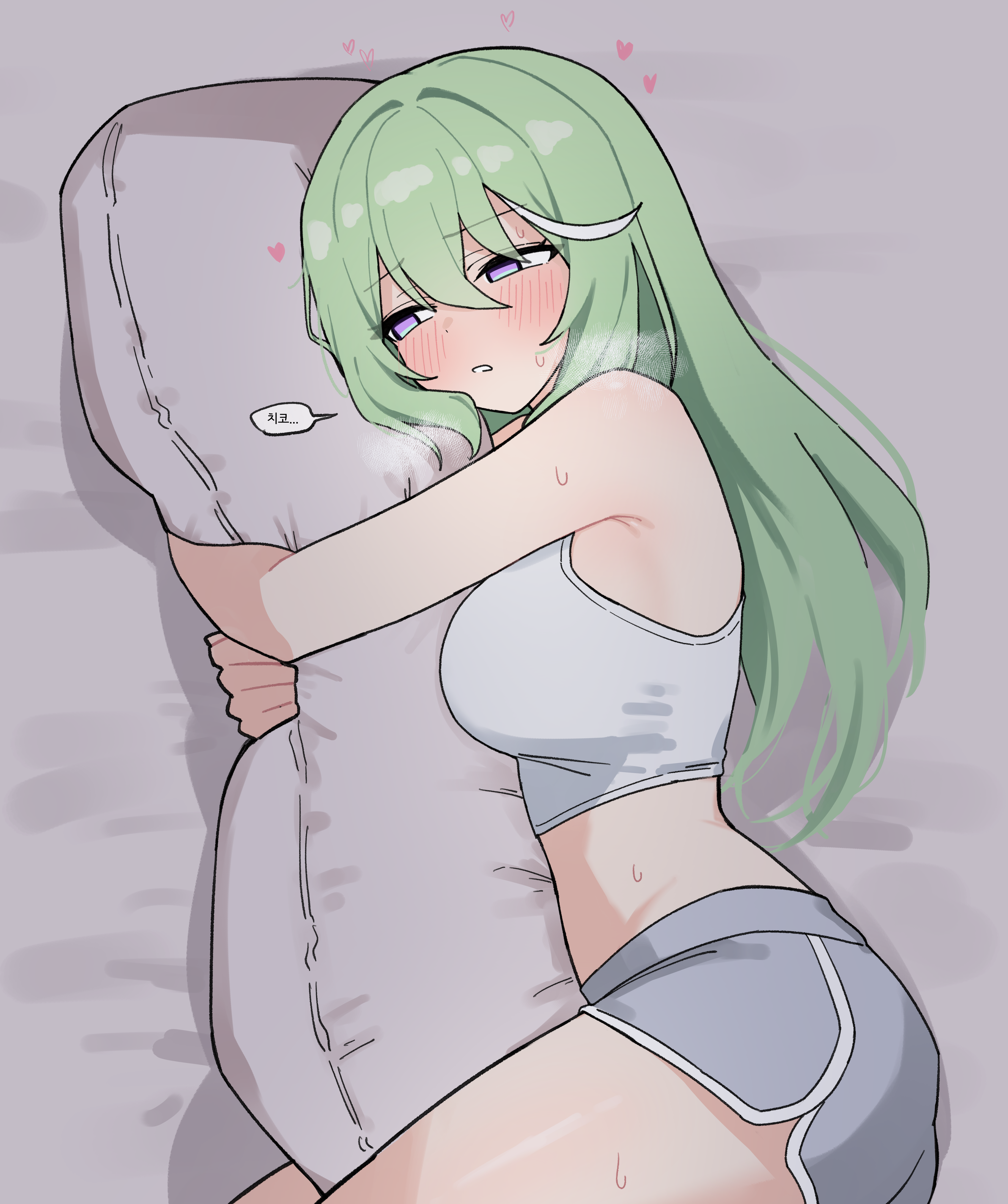 yuzuha riko, stellive, absurdres, commentary request, highres, korean commentary, translation request, 1girl, armpit crease, blush, body pillow, breasts, cowboy shot, crop top, dolphin shorts, green hair, grey shorts, grey tank top, hair between eyes, heart, hugging object, korean text, large breasts, long bangs, long hair, lying, maksagwa, multicolored hair, on bed, on side, parted lips, pillow, purple eyes, short shorts, shorts, solo, speech bubble, straight hair, streaked hair, sweat, tank top, virtual youtuber