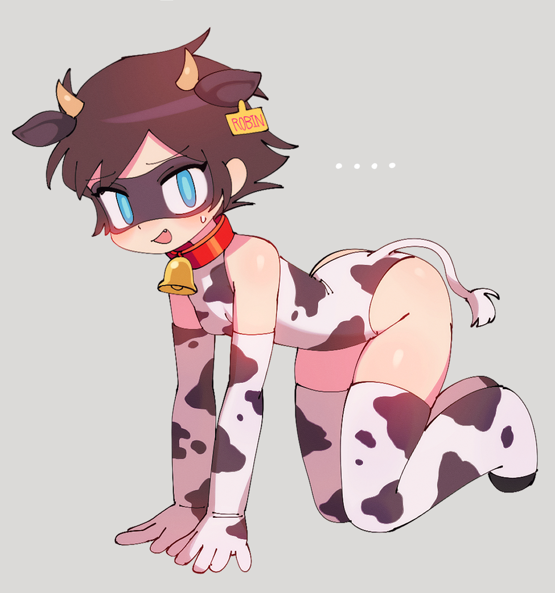 batrobin k, robin (batrobin k), robin (dc), batman (series), dc comics, highres, revision, …, 1girl, all fours, animal collar, animal ears, animal print, ass, bell, blue eyes, breasts, brown hair, collar, cow ears, cow horns, cow print, cow print gloves, cow print thighhighs, cowbell, domino mask, ear tag, elbow gloves, eye mask, fang, genderswap, genderswap (mtf), gloves, grey background, horns, mask, neck bell, print gloves, print thighhighs, short hair, simple background, small breasts, solo, tail, thighhighs