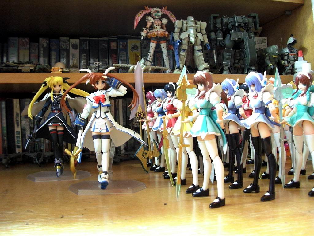 fate testarossa, takamachi nanoha, figma, lyrical nanoha, mahou shoujo lyrical nanoha, mahou shoujo lyrical nanoha a's, photo (medium), tagme, 00s, army, blonde hair, brown hair, figure, full body, standing