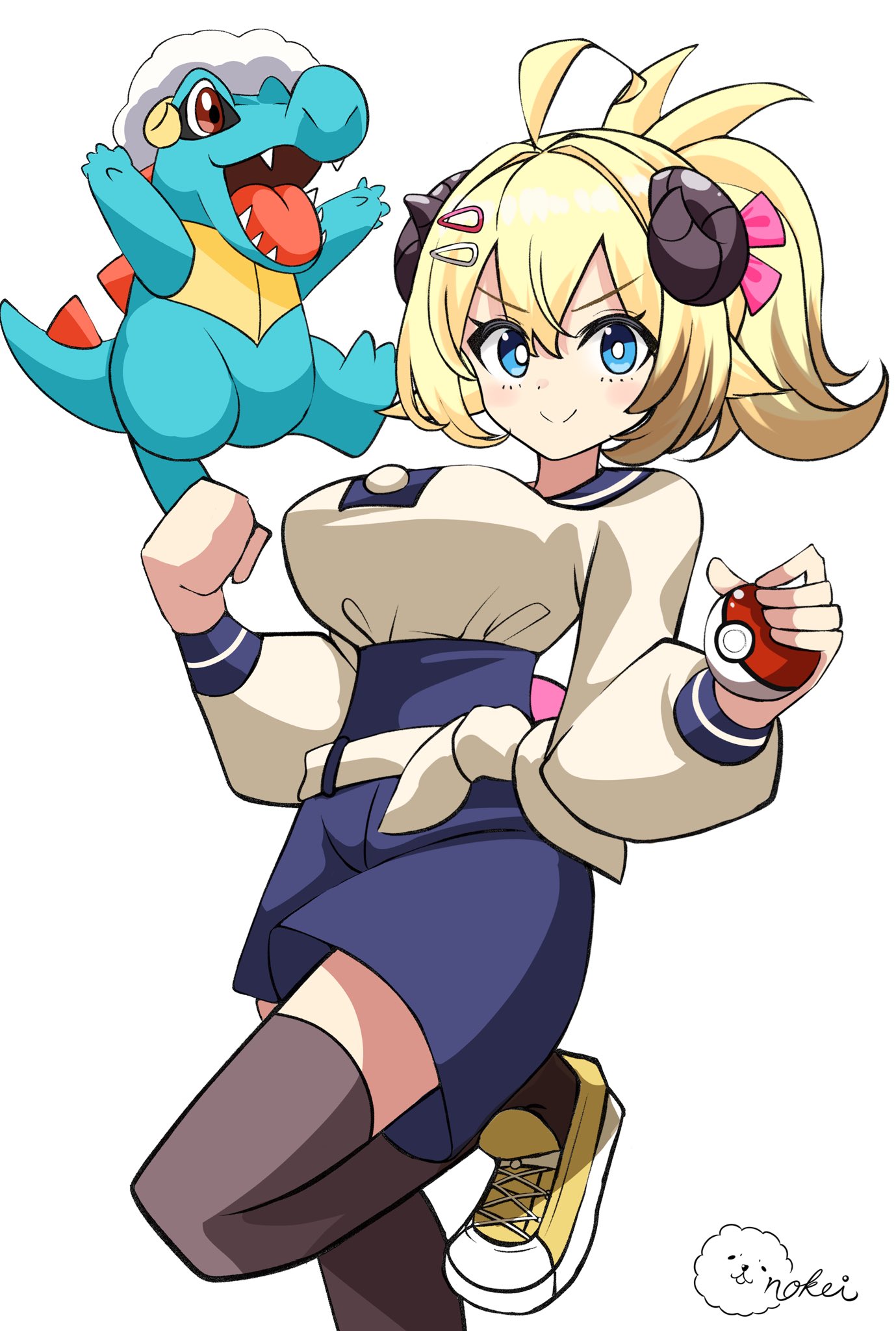 inokeiwd, totodile, tsunomaki watame, nintendo, pokemon, highres, 1girl, blonde hair, blue shorts, breasts, cowboy shot, crossover, gen 2 pokemon, high-waist shorts, high ponytail, holding, holding poke ball, horns, large breasts, poke ball, poke ball (basic), pokemon (creature), ponytail, sheep girl, sheep horns, shirt, shorts, signature, simple background, smile, standing, standing on one leg, white background, white shirt