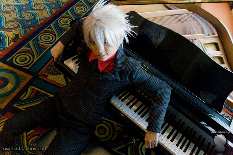 soul evans, soul eater, photo (medium), cosplay, formal clothes, instrument, piano, red eyes, soul evans (cosplay), white hair