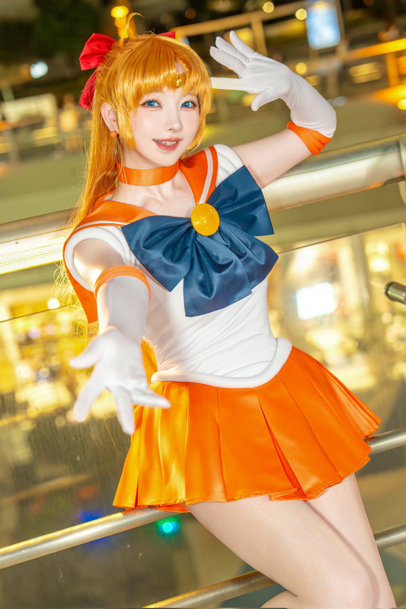 aino minako, sailor venus, bishoujo senshi sailor moon, real life, cosplay photo, highres, photo (medium), blonde hair, blue eyes, bow, cosplay, gloves, h kagetu, long hair, looking at viewer, miniskirt, red bow, sailor venus (cosplay), short sleeves, skirt