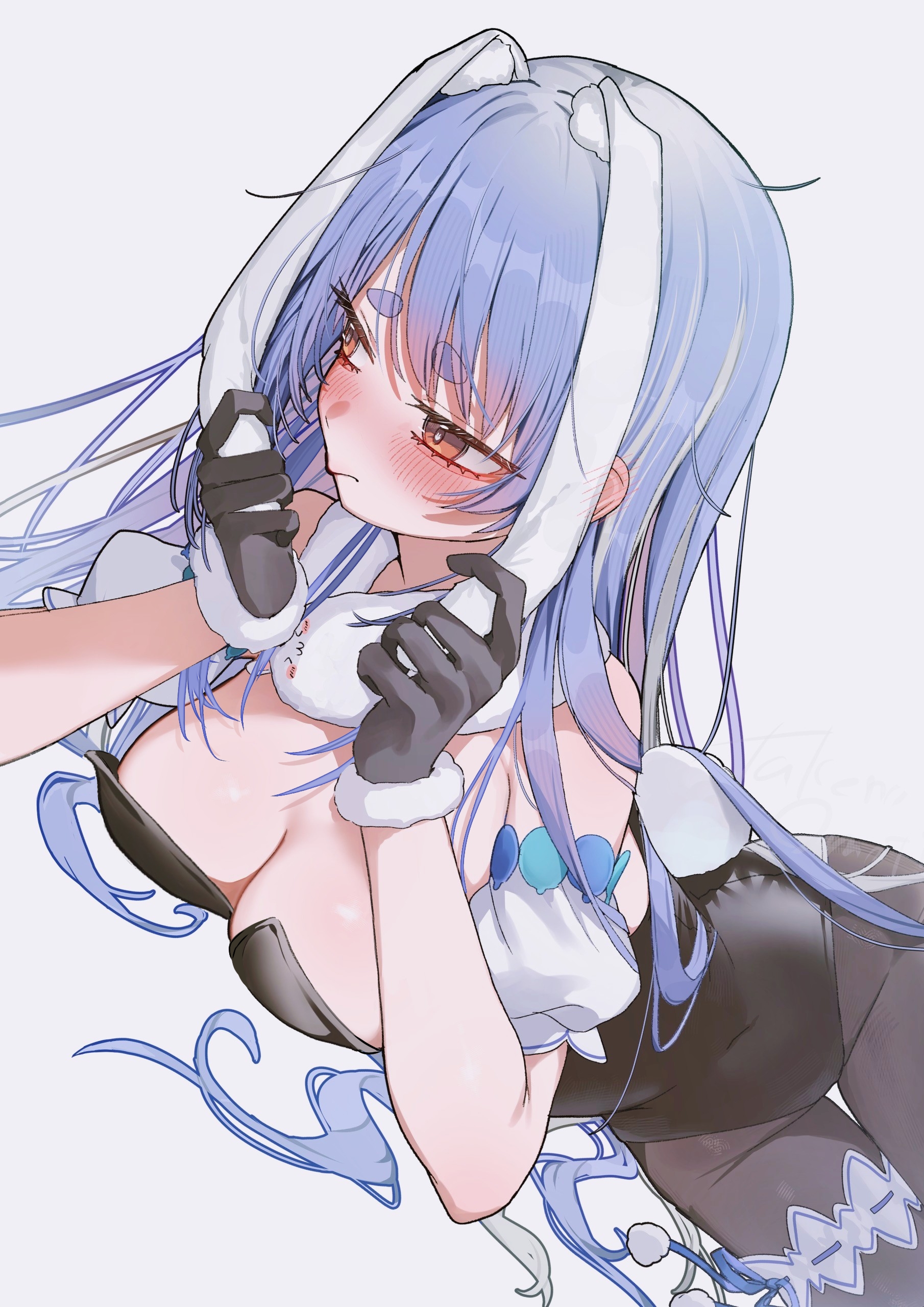 takeno omoti, usada pekora, usada pekora (1st costume), hololive, absurdres, commentary request, highres, 1girl, animal ears, averting eyes, black gloves, black leotard, black pantyhose, blue hair, blush, breasts, cleavage, covered navel, detached sleeves, extra ears, frilled thigh strap, fur-trimmed gloves, fur scarf, fur trim, gloves, hikimayu, holding own ears, leotard, long hair, lying, medium breasts, multicolored hair, orange eyes, pantyhose, playboy bunny, puffy detached sleeves, puffy short sleeves, puffy sleeves, rabbit-shaped pupils, rabbit ears, rabbit girl, rabbit tail, scarf, short eyebrows, short sleeves, simple background, solo, strapless, strapless leotard, symbol-shaped pupils, tail, thick eyebrows, thigh strap, two-tone hair, very long hair, virtual youtuber, white hair, white scarf, white sleeves