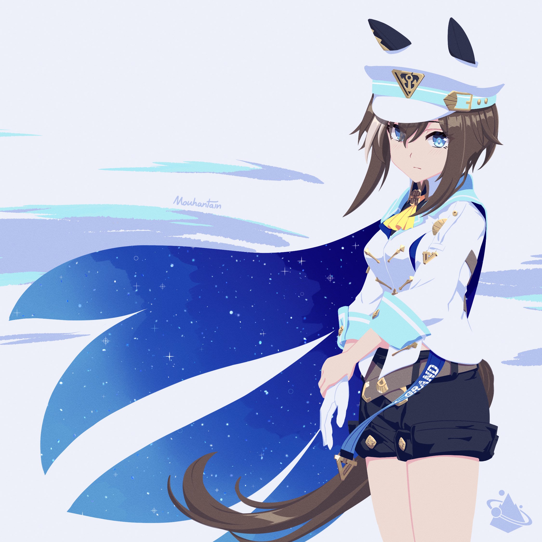 mouhantain, cheval grand (grand itineraire) (umamusume), cheval grand (umamusume), umamusume, highres, 1girl, animal ears, ascot, black shorts, blue cape, blue eyes, breasts, brown hair, cape, ear covers, ears through headwear, gloves, hair between eyes, hat, hat belt, horse ears, horse girl, horse tail, jacket, looking at viewer, midriff peek, multicolored hair, peaked cap, shorts, simple background, single glove, solo, streaked hair, tail, white gloves, white hair, white hat, white jacket, yellow ascot
