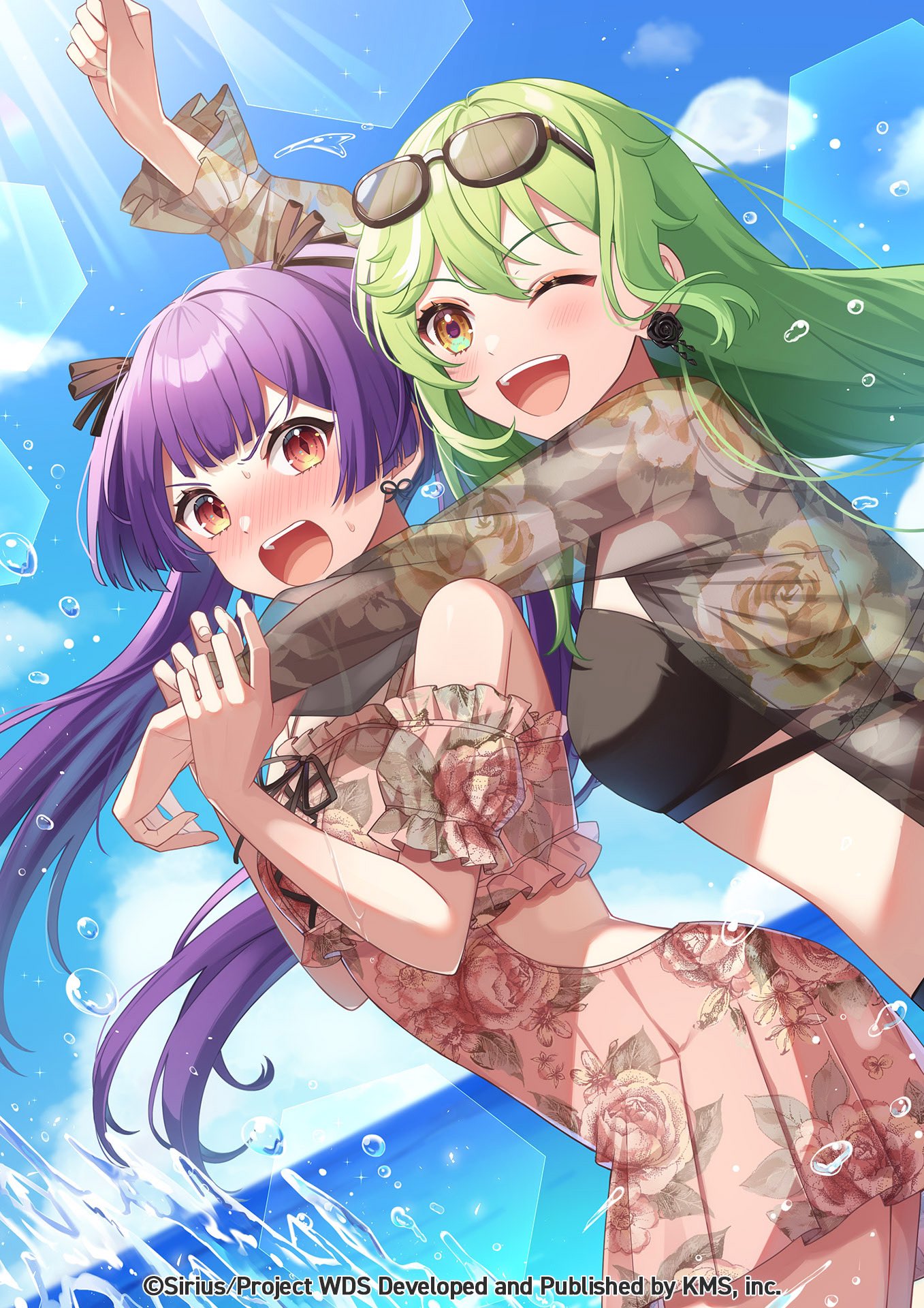 shino (sinotaro ), akiru kamira, nekoashi tsubomi, world dai star, highres, official art, 2girls, ;d, bikini, blue sky, blush, day, eyewear on head, floral print, green eyes, green hair, holding hands, long hair, looking at viewer, multiple girls, one eye closed, open mouth, outdoors, purple hair, sky, smile, sunglasses, swimsuit, twintails, water