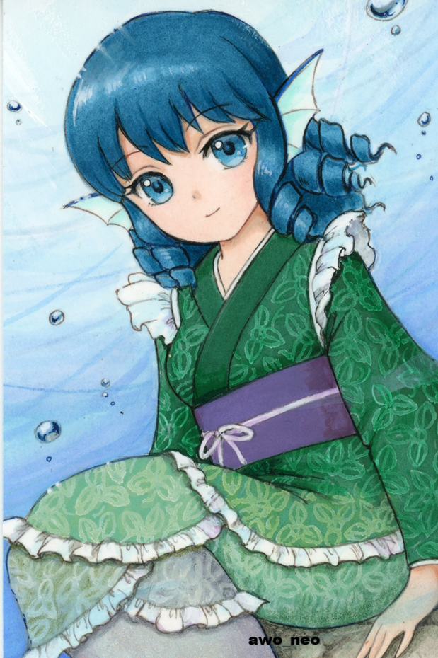 wakasagihime, touhou, commentary request, traditional media, 1girl, air bubble, awo neo, blue eyes, blue hair, bubble, closed mouth, drill hair, drill sidelocks, fins, frilled kimono, frills, green kimono, head fins, japanese clothes, kimono, long hair, long sleeves, looking at viewer, mermaid, monster girl, purple sash, sash, sidelocks, sitting, smile, solo, twitter username, underwater