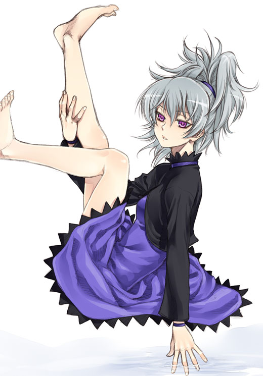 satou atsuki, yin (darker than black), darker than black, 00s, 1girl, barefoot, dress, feet, female focus, grey hair, purple dress, purple eyes, solo