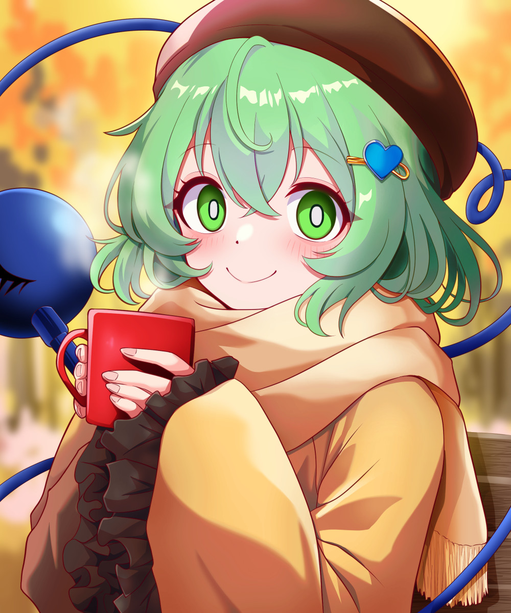 kisaragi koushi, komeiji koishi, touhou, commentary request, highres, 1girl, autumn, beret, breasts, brown hat, closed mouth, crossed bangs, cup, green eyes, green hair, hair between eyes, hair ornament, hairclip, hat, heart, heart hair ornament, holding, holding cup, looking at viewer, medium breasts, scarf, shirt, smile, solo, third eye, upper body, yellow scarf, yellow shirt