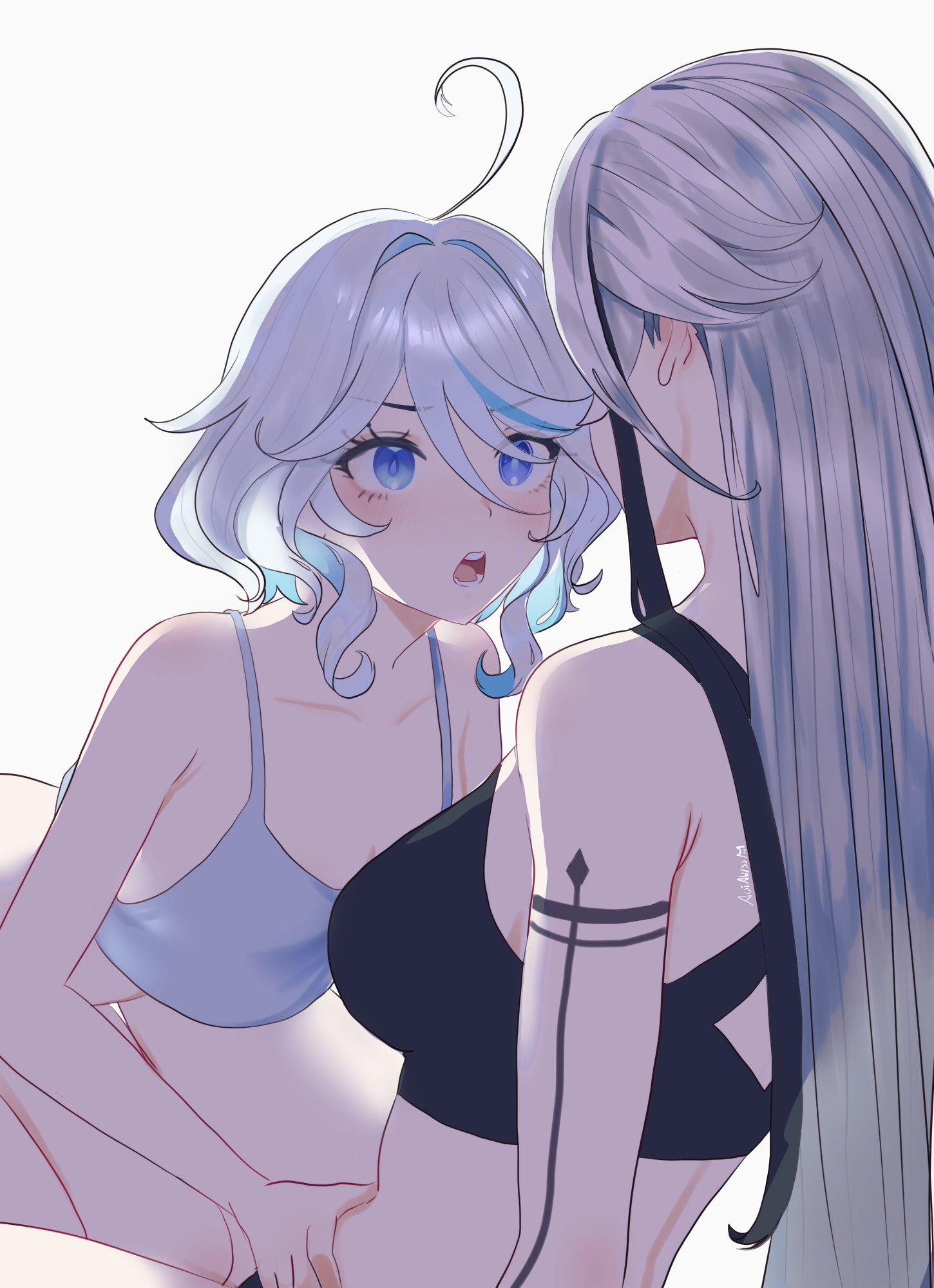 aoiabyss, arlecchino (genshin impact), furina (genshin impact), genshin impact, commentary request, highres, 2girls, ahoge, black bra, black streaks, blue bra, blue eyes, blue streaks, bra, grey hair, kneeling, long hair, looking at another, multiple girls, open mouth, simple background, spanish commentary, underwear, white background, white hair, yuri