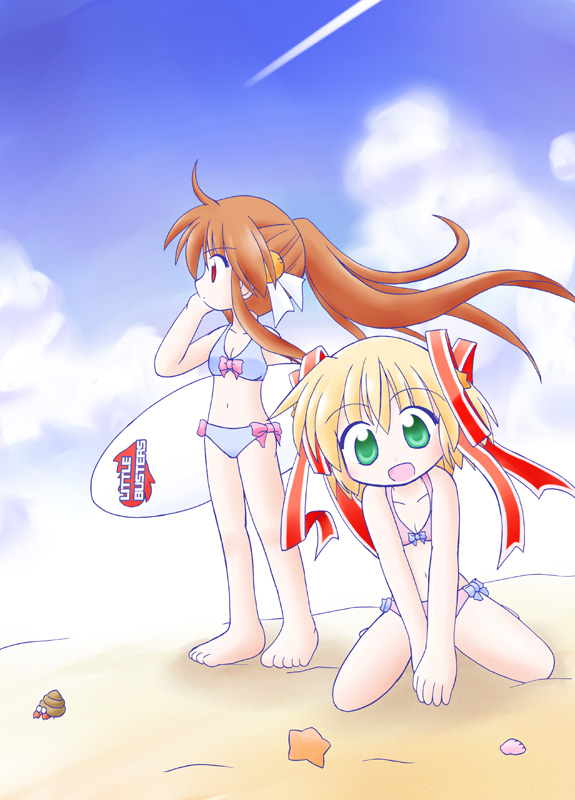 naono naoru, kamikita komari, natsume rin, little busters!, barefoot, bikini, blonde hair, brown hair, crustacean, day, green eyes, hermit crab, long hair, ponytail, red eyes, short hair, starfish, surfboard, swimsuit
