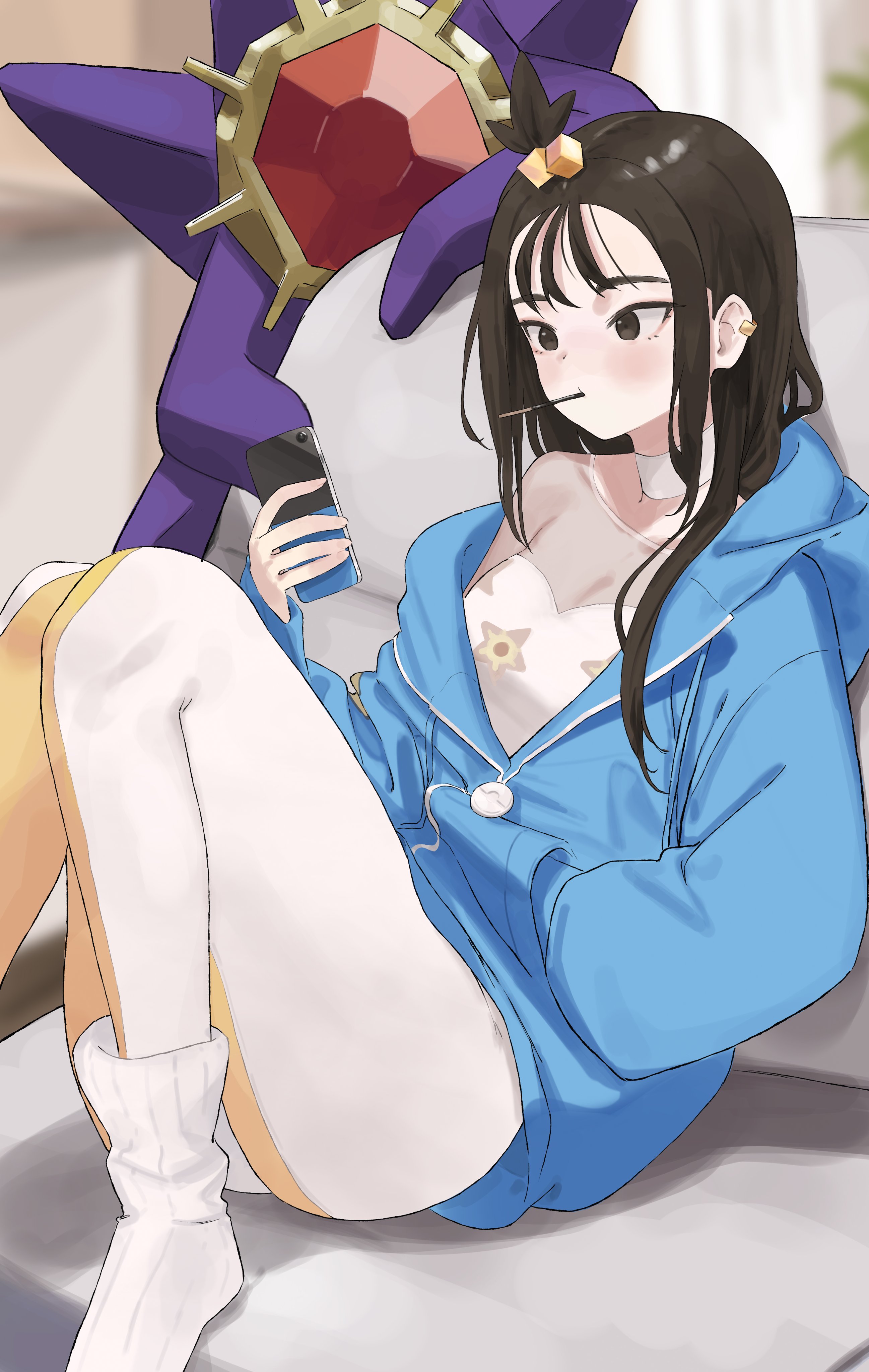 soya (torga), lida (pokemon), starmie, staryu, nintendo, pokemon, pokemon legends: z-a, absurdres, highres, 1girl, black hair, blue hoodie, blush, closed mouth, cube hair ornament, earclip, food, food in mouth, gen 1 pokemon, grey eyes, hair ornament, hand in pocket, holding, holding phone, hood, hood down, hoodie, leggings, long hair, long sleeves, orange leggings, phone, pocky, pocky in mouth, pokemon (creature), ribbed socks, shirt, sitting, socks, topknot, two-tone legwear, white leggings, white socks, wispy bangs