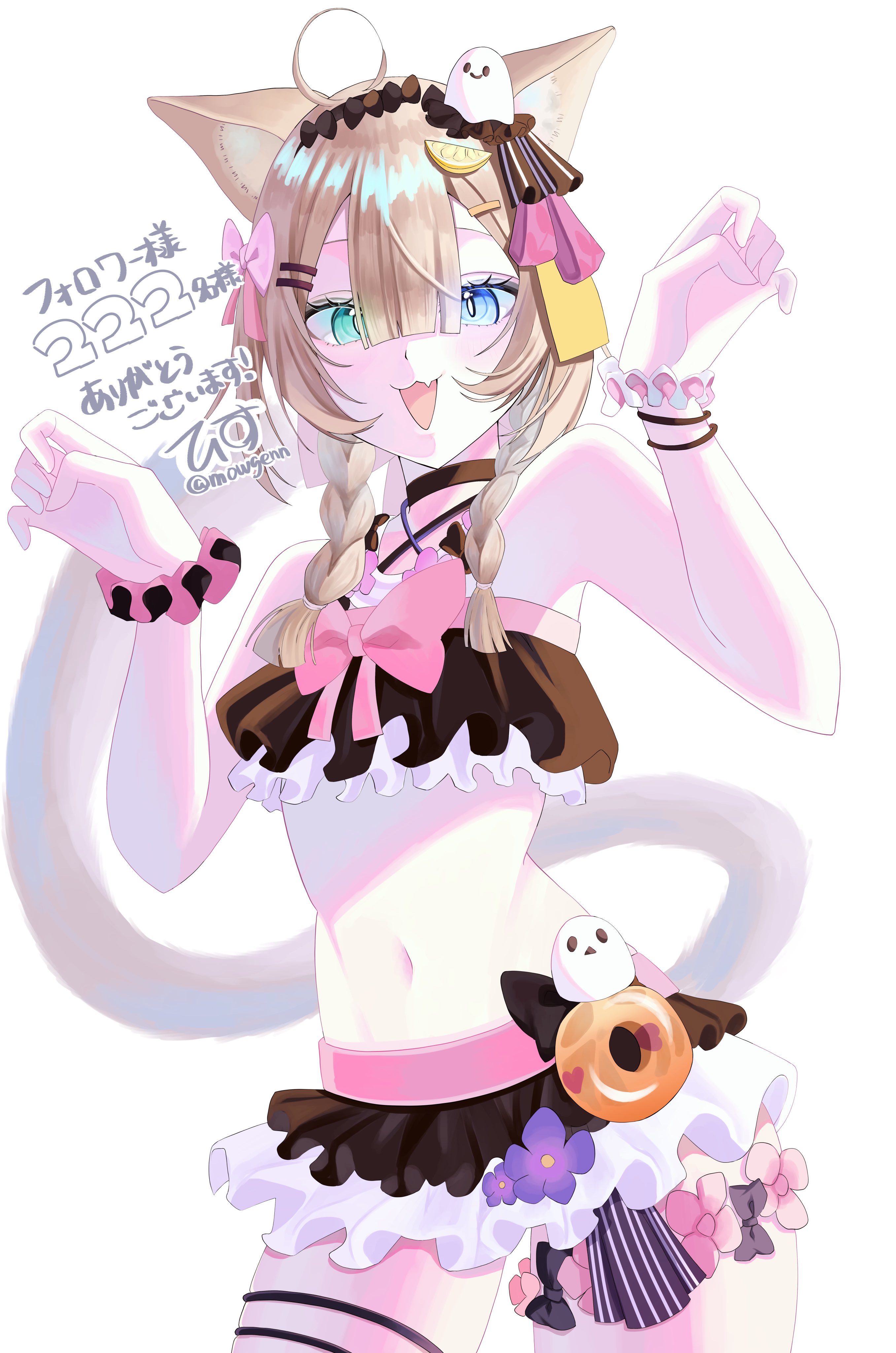 pardofelis, pardofelis (midsummer collector), honkai (series), honkai impact 3rd, absurdres, commentary request, highres, translation request, 1girl, ahoge, animal ear fluff, animal ears, bare shoulders, bikini, black bikini, black hairband, blue eyes, blunt bangs, breasts, brown hair, cat ears, cat girl, cat tail, cowboy shot, fang, green eyes, hairband, heterochromia, looking at viewer, medium breasts, mowgenn, navel, official alternate costume, open mouth, short hair with long locks, simple background, skin fang, solo, stomach, swimsuit, tail, thigh strap, thighs, white background