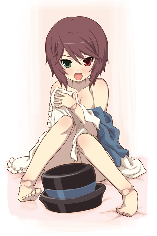 aka (s3637), souseiseki, rozen maiden, 00s, barefoot, blush, censored, convenient censoring, doll joints, feet, hat, heterochromia, joints, open mouth, short hair, sitting, solo