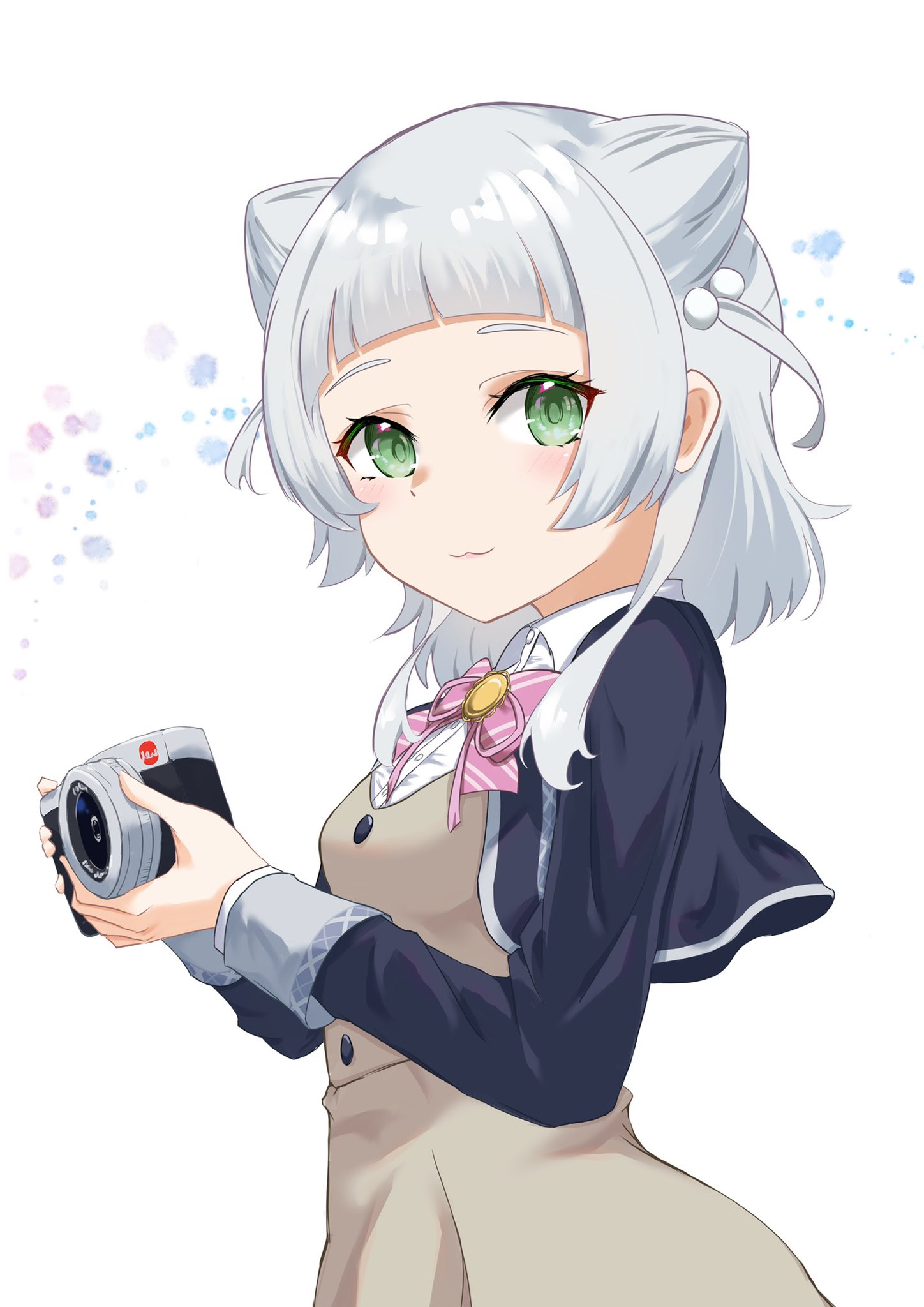 kinakollll, kashiwagi mia, ongeki, highres, 1girl, :3, blush, camera, closed mouth, dress, green eyes, hair ornament, holding, holding camera, long sleeves, looking at viewer, smile, solo, striped background, two-tone background, virtual youtuber, white background