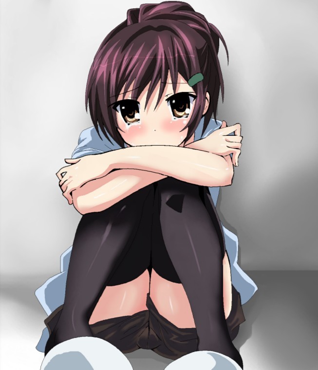 momoiro tanuki, miura haru, katekyo hitman reborn!, bad id, bad pixiv id, 00s, black thighhighs, blush, brown eyes, brown hair, hair ornament, hairclip, long hair, ponytail, sandals, shirt, shorts, sitting, solo, tears, thighhighs