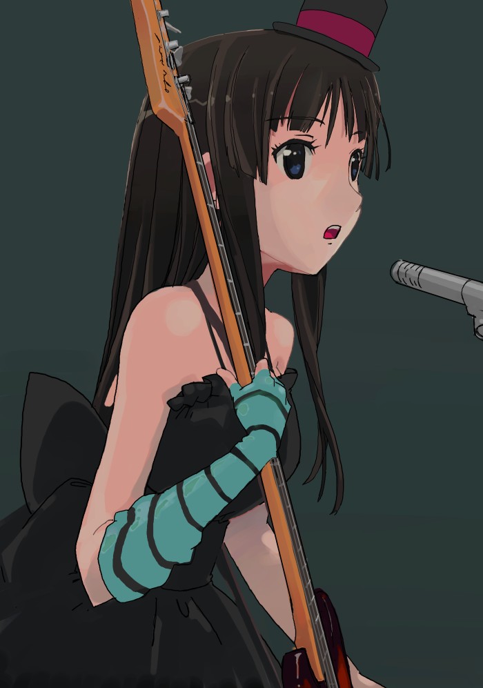 pinzu, akiyama mio, don't say "lazy", k-on!, striped, 00s, 1girl, bass guitar, black hair, blunt bangs, female focus, gothic lolita, hat, hime cut, instrument, lolita fashion, long hair, mini hat, mini top hat, sexually suggestive, solo, top hat