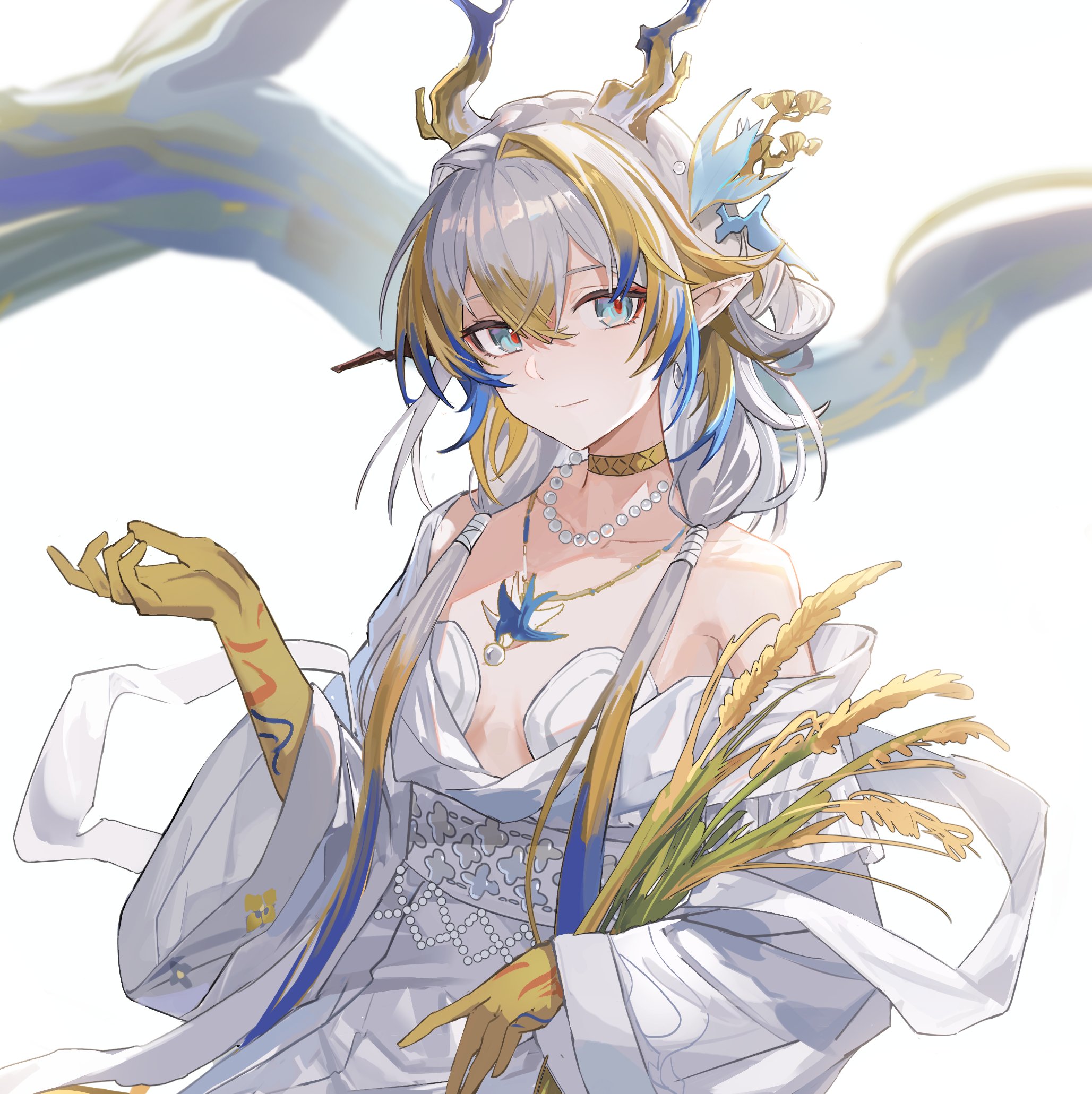 chenmu sora, shu (arknights), shu (bingwenyuyou) (arknights), ambience synesthesia, arknights, highres, 1girl, bare shoulders, blonde hair, blue eyes, blue hair, choker, colored extremities, dragon girl, dragon horns, dress, eastern dragon horns, grey hair, horns, jewelry, long hair, looking at viewer, multicolored hair, necklace, off shoulder, official alternate costume, pearl necklace, pointy ears, solo, white dress, yellow choker, yellow hands