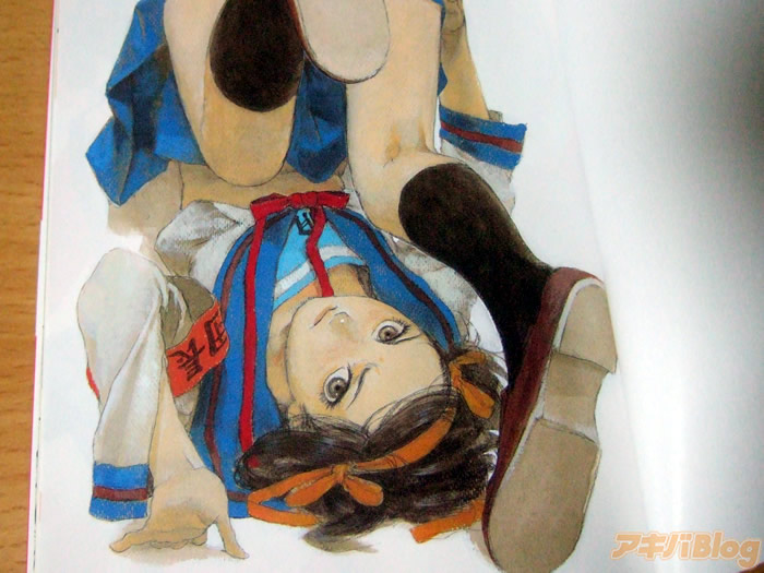 hiroaki samura, samura hiroaki, suzumiya haruhi, suzumiya haruhi no yuuutsu, photo (medium), traditional media, 00s, 1girl, armband, brown hair, female focus, frown, headband, midriff, school uniform, serafuku, solo, upside-down, watermark